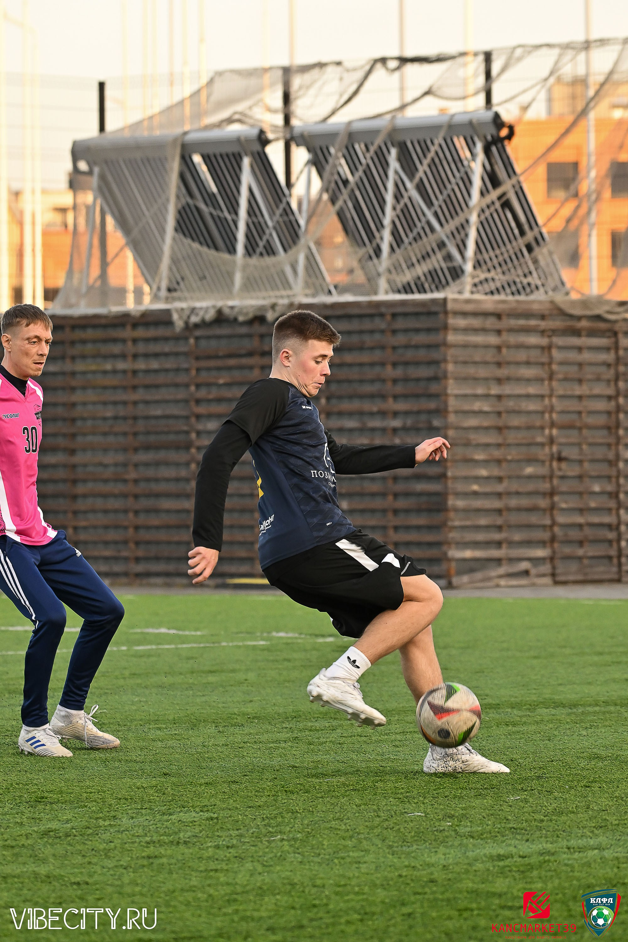 XX ЧЕМПИОНАТ КАЛИНИНГРАДСКОЙ ЛФЛ КАНЦМАРКЕТ39 сезона 2024–2025 гг. VIBECITY.RU Вайб Сити Ру Фоторепортажи Фотоотчеты Калининград