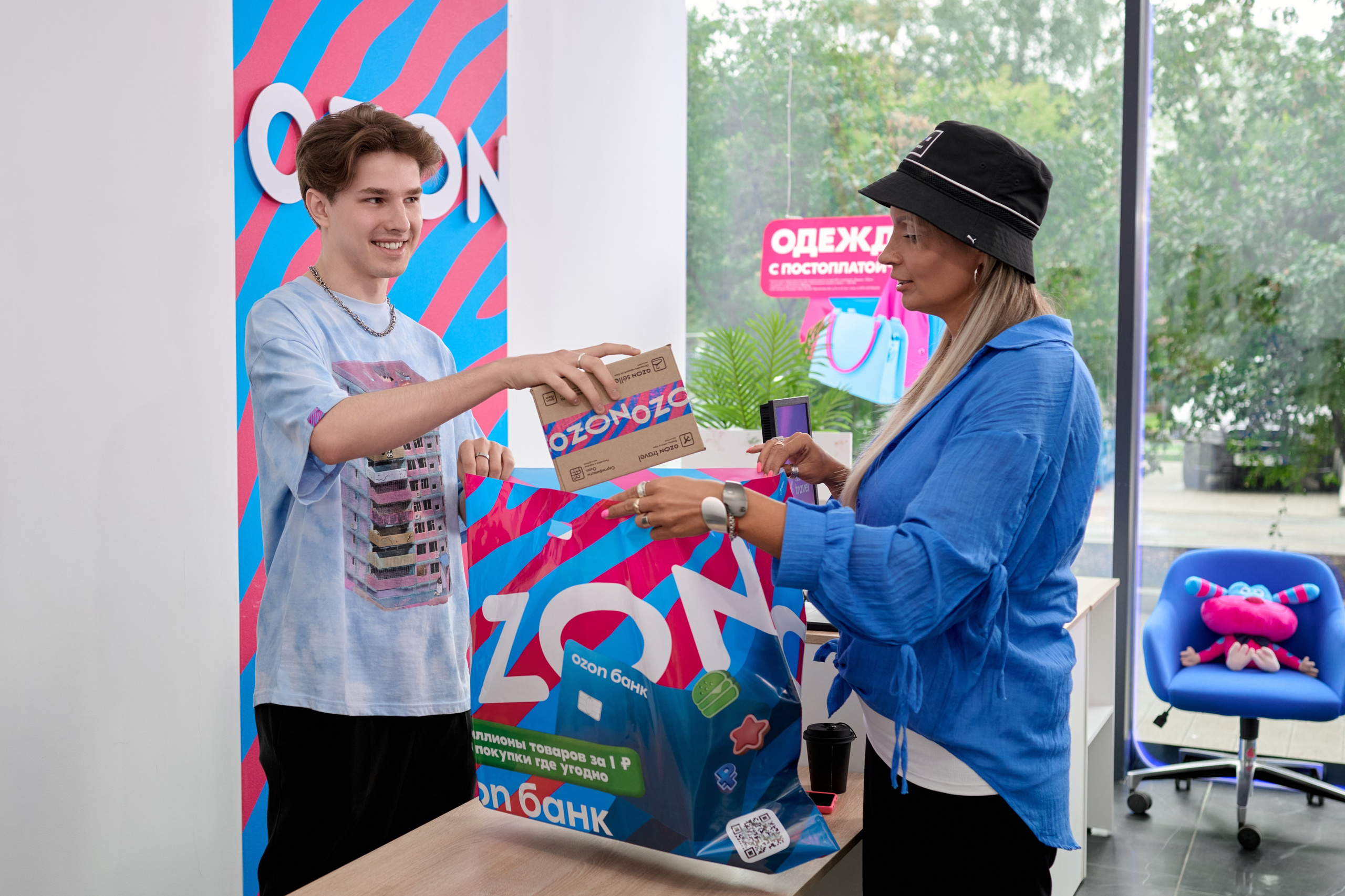 OZON - фотосъёмка в пункте выдачи. ФОТОГРАФ Кристина Павлова | МОСКВА