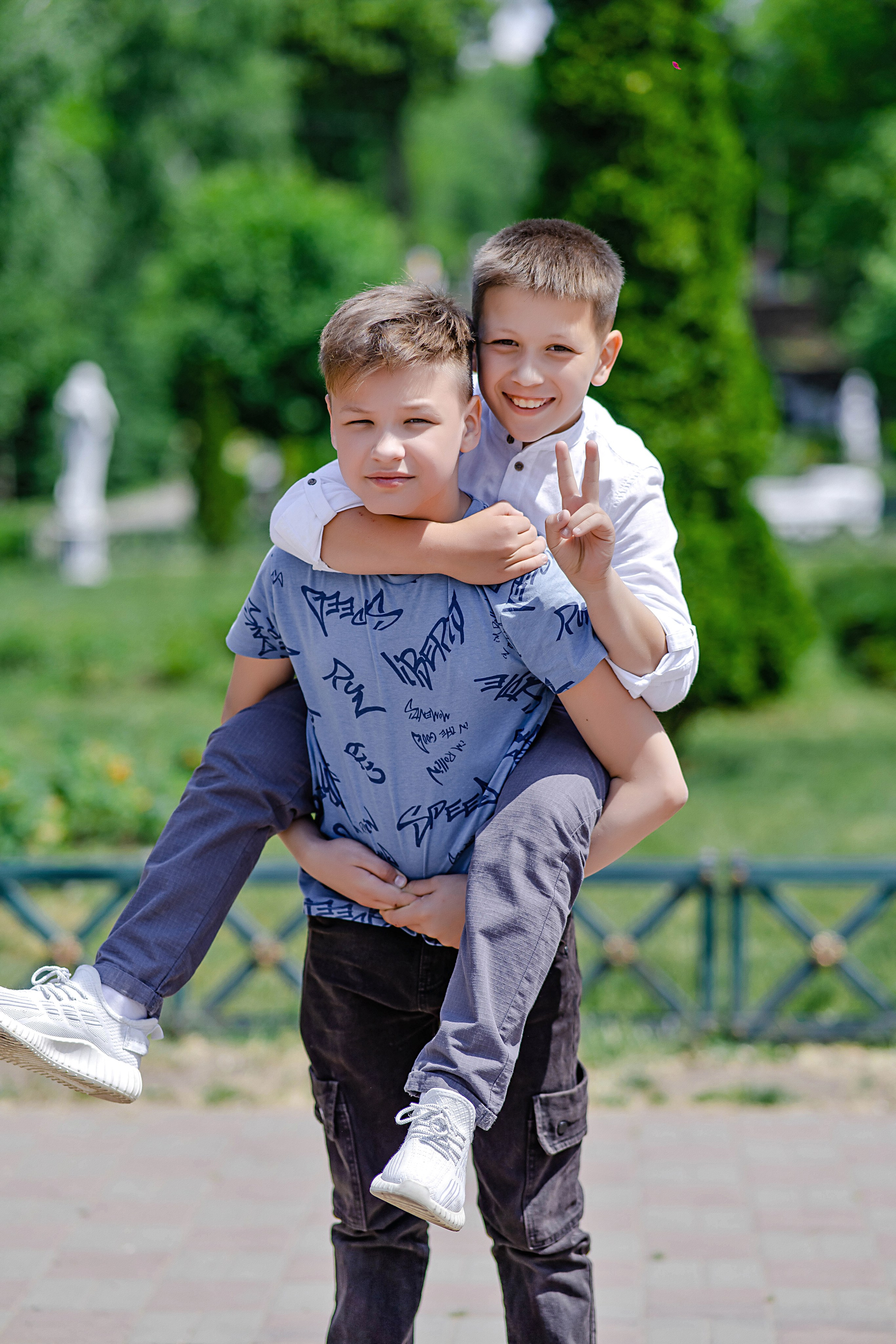 Фотосессия Гимназия 76 Класс 4А. Современные Выпускные Альбомы в Ростове-на-Дону