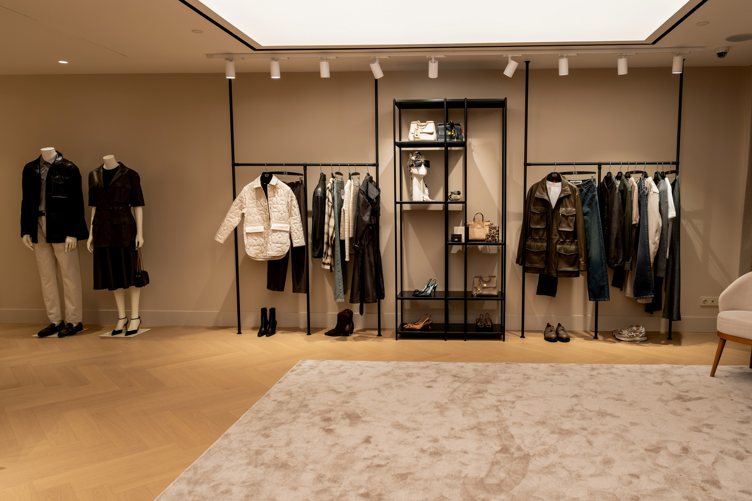 ЦУМ. Фотограф и видеограф в Тюмени Анна Жагорина, ваши фото еще не отдавали так быстро!