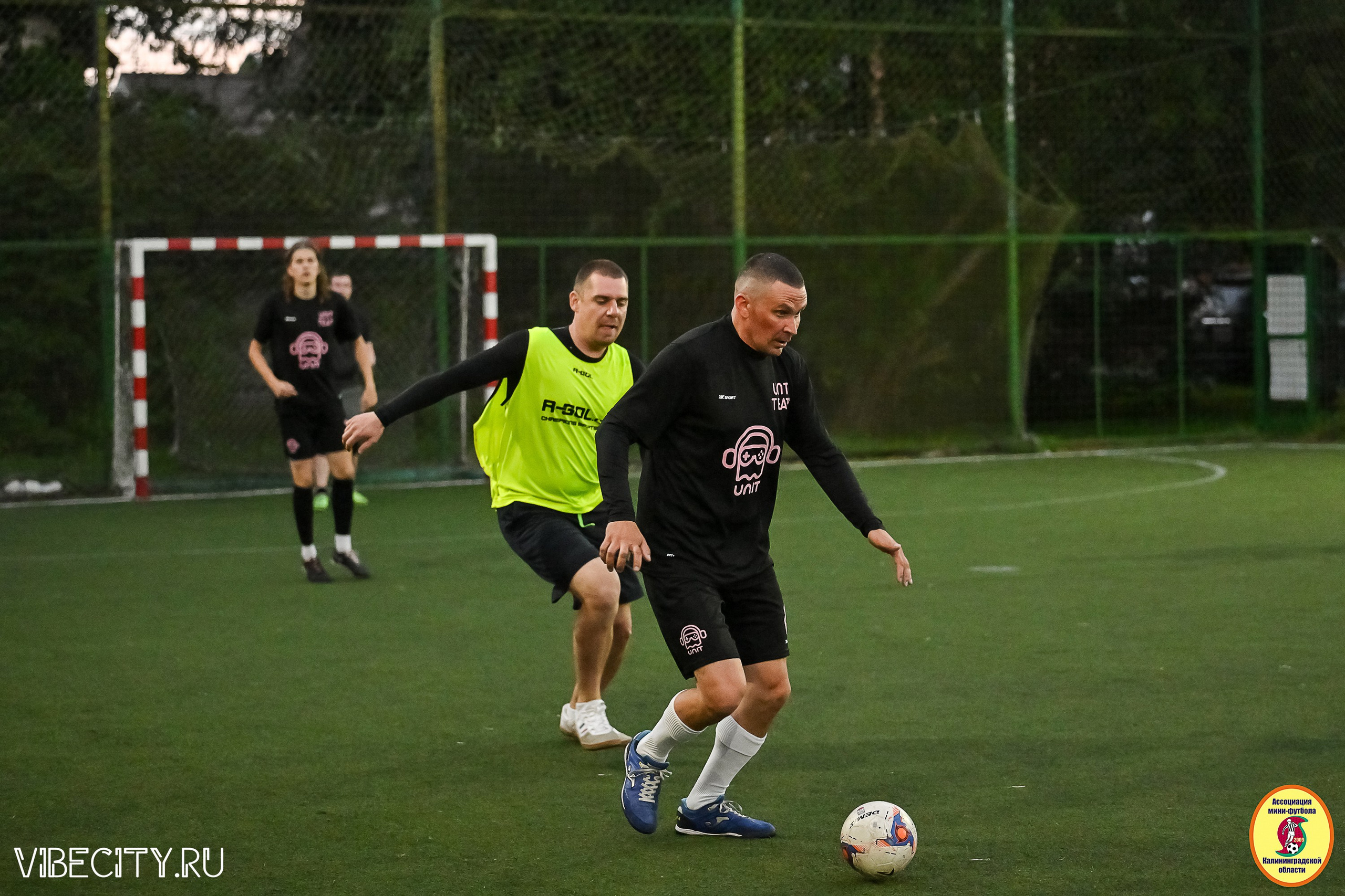 ИГРЫ МИНИ-ФУТБОЛЬНОЙ И КОРПОРАТИВНОЙ ЛИГИ. VIBECITY.RU Вайб Сити Ру Фоторепортажи Фотоотчеты Калининград