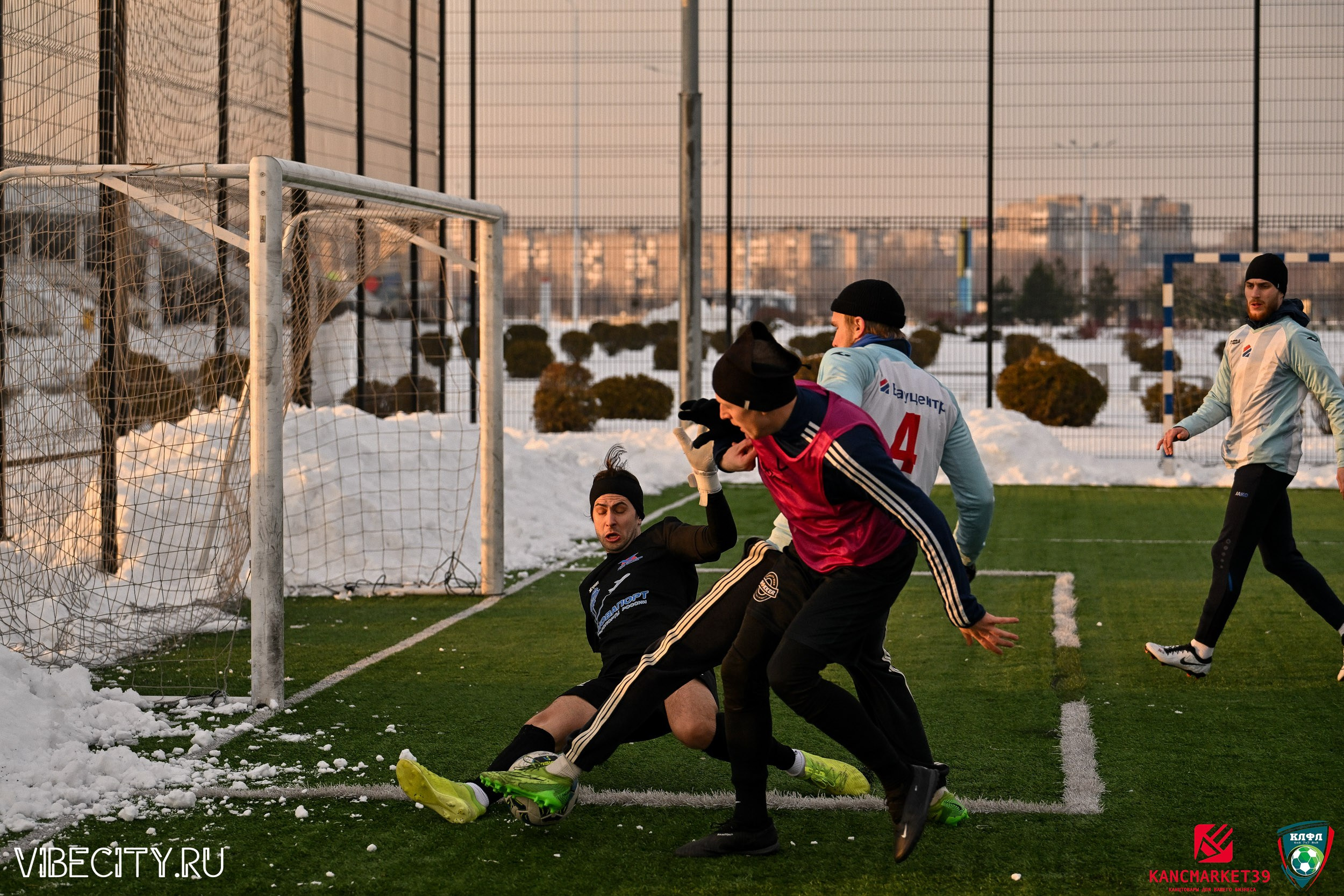 Калининградская Любительская Футбольная Лига, Премьер лига 14 тур, Бауцентр-Пивной двор. VIBECITY.RU Вайб Сити Ру Фоторепортажи Фотоотчеты Калининград