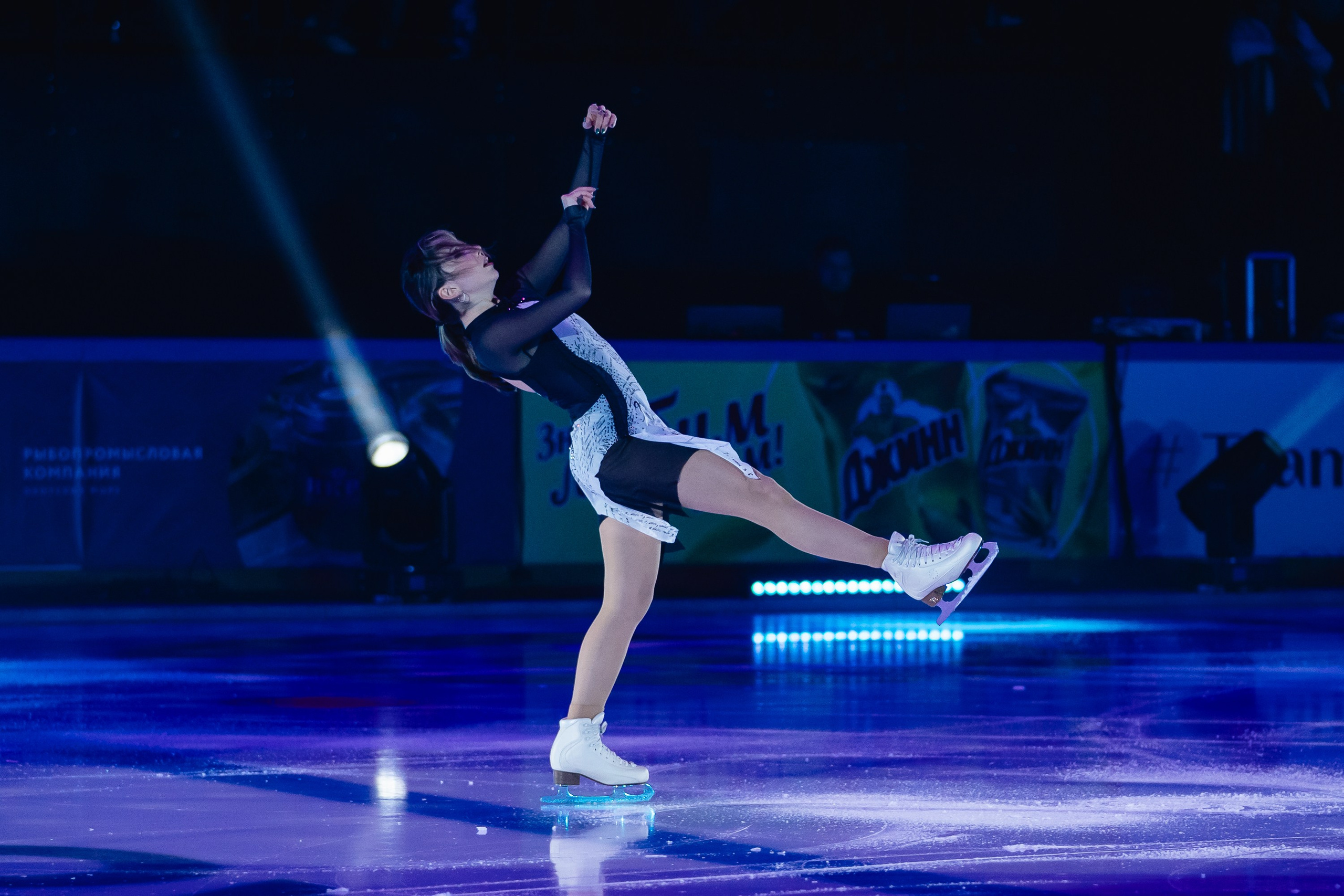 Шоу «Чемпионы на льду» в Новосибирске. Воробьева Ксения — Спортивный и танцевальный фотограф Новосибирск