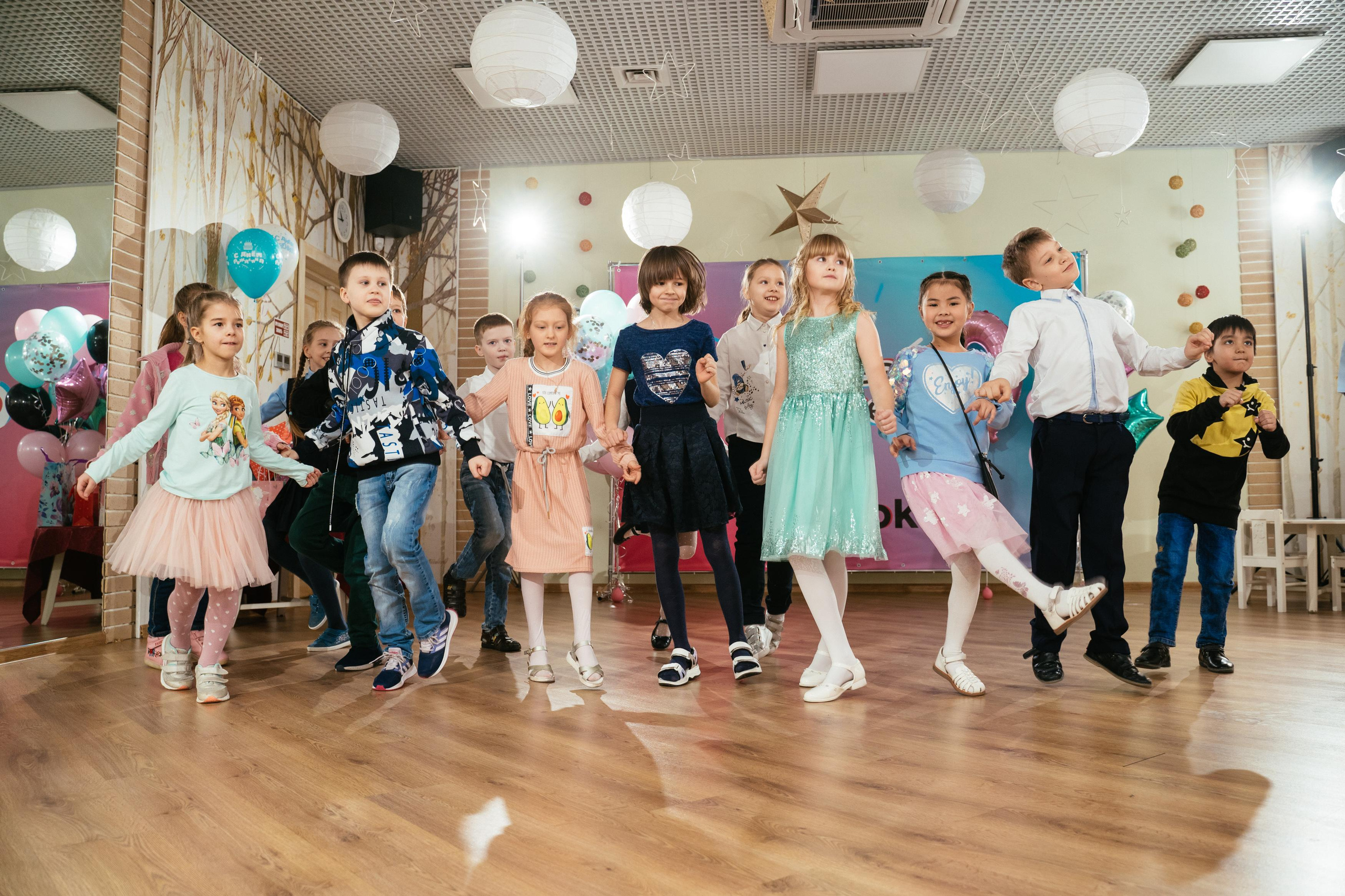 Тик-ток вечеринка для Варвары. Выпускные альбомы для детского сада и школы в Красноярске Мария Русяев