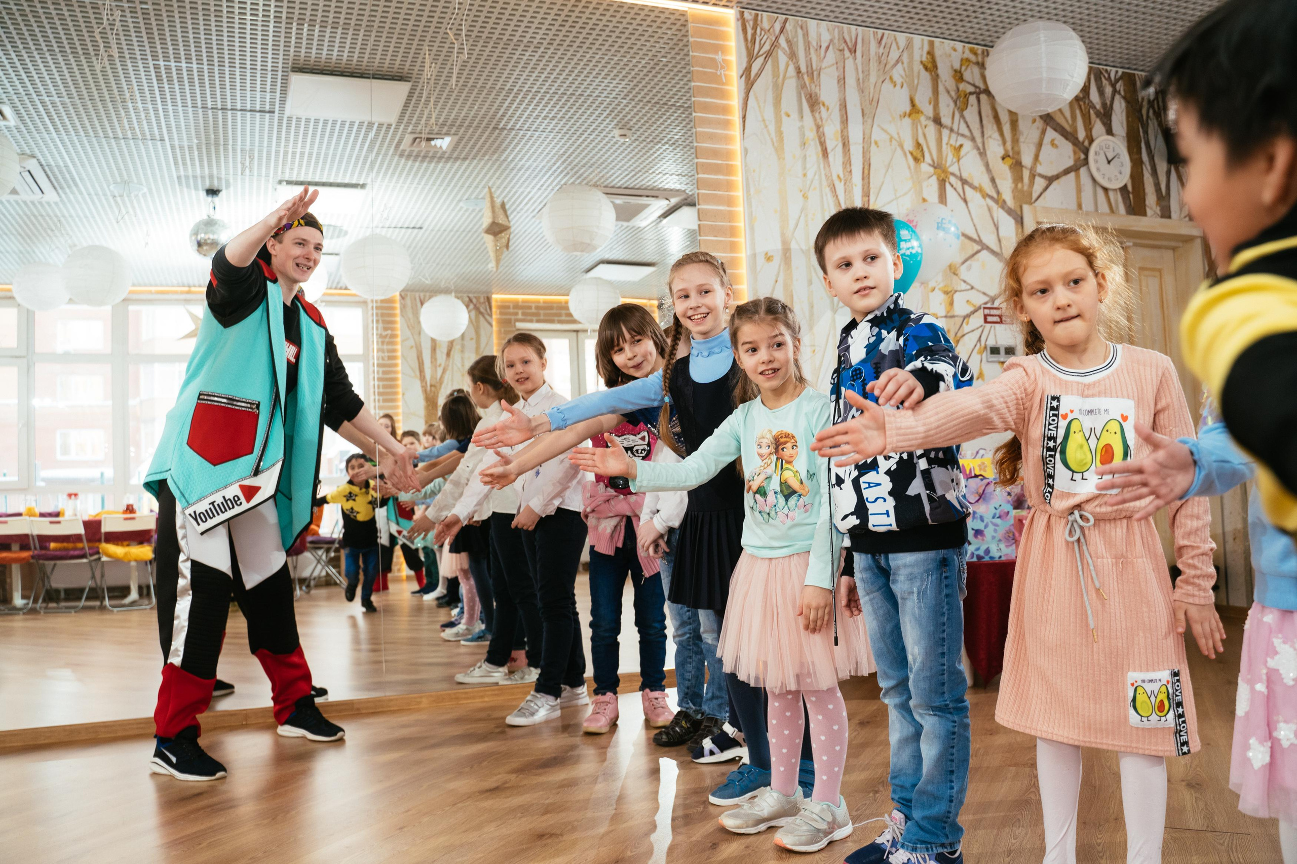 Тик-ток вечеринка для Варвары. Выпускные альбомы для детского сада и школы в Красноярске Мария Русяев