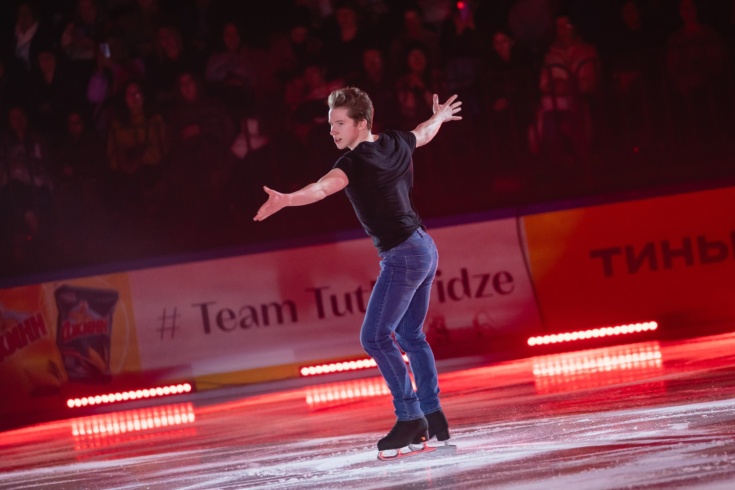 Шоу «Чемпионы на льду» в Новосибирске. Воробьева Ксения — Спортивный и танцевальный фотограф Новосибирск