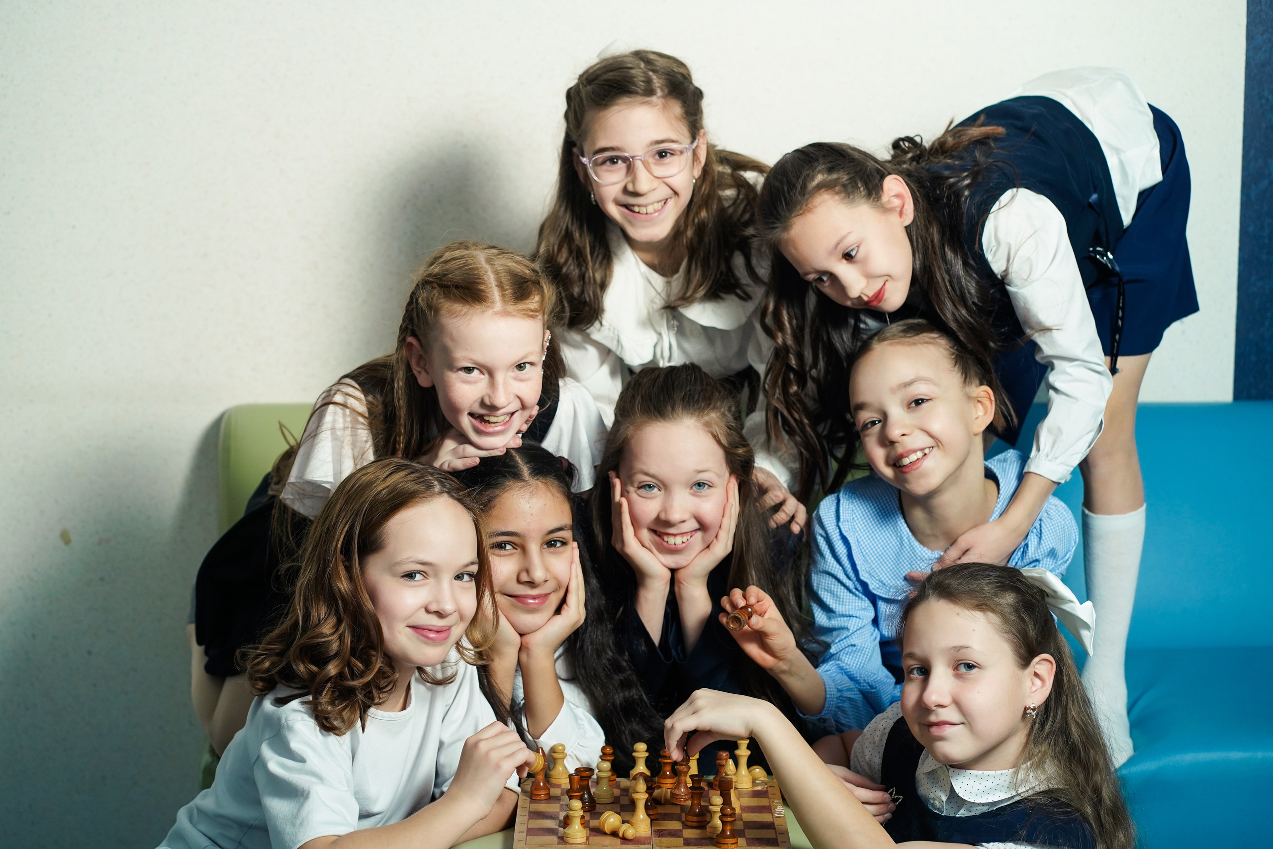 Выпускные альбомы. Школа 181, 4 класс. Семейный и портретный фотограф в Екатеринбурге Анна Лобанова