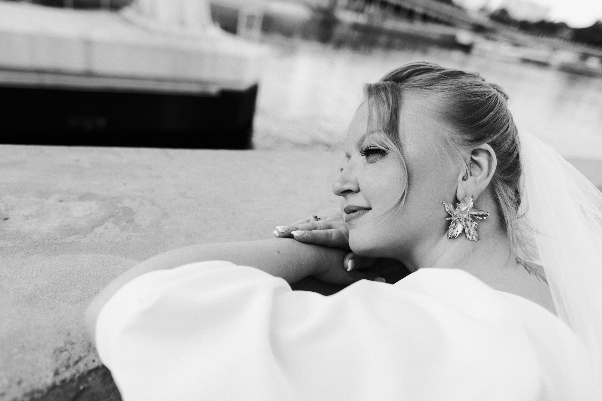 Свадебный фотограф в Тюмени — Фотосессия Павла и Марии на Набережной. Портретный фотограф Тюмень Дарья Мустафина