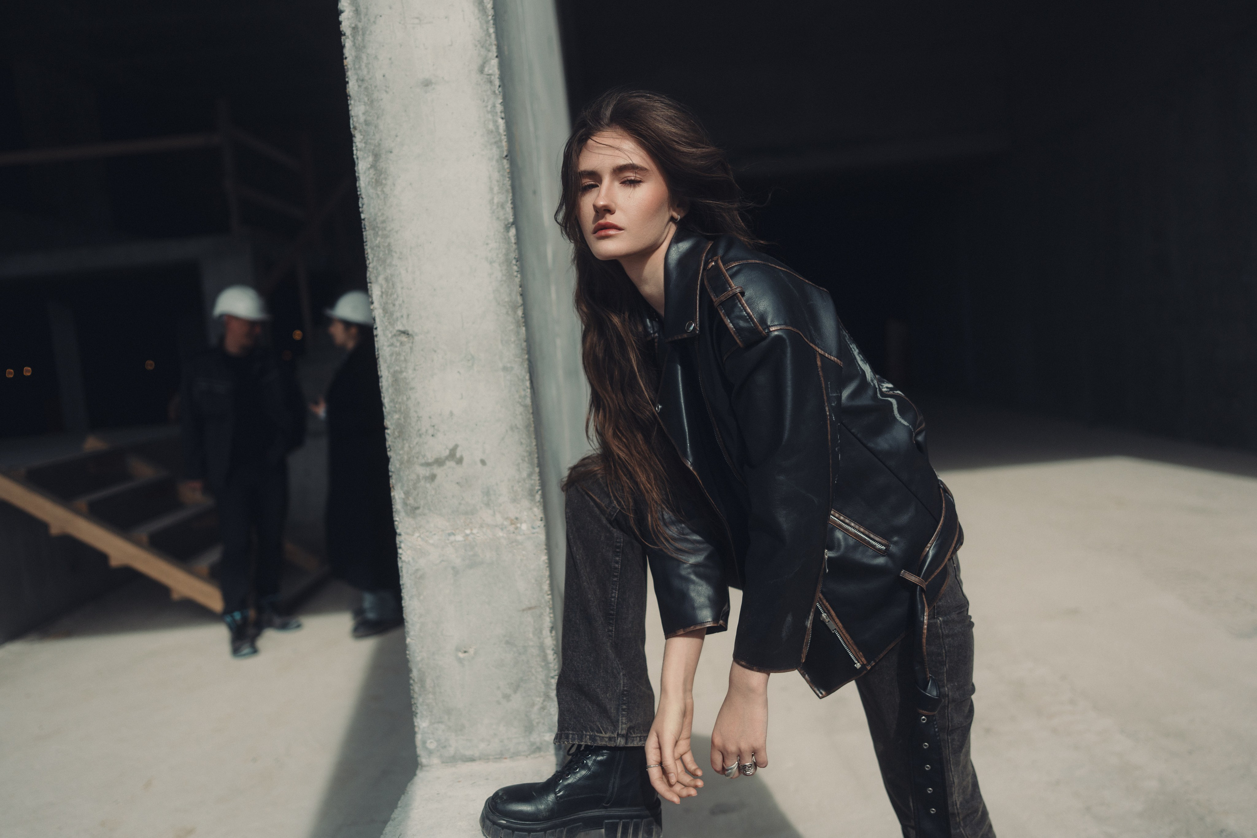 Female street photo shoot at a construction site in Kazan - Anton Avanzato