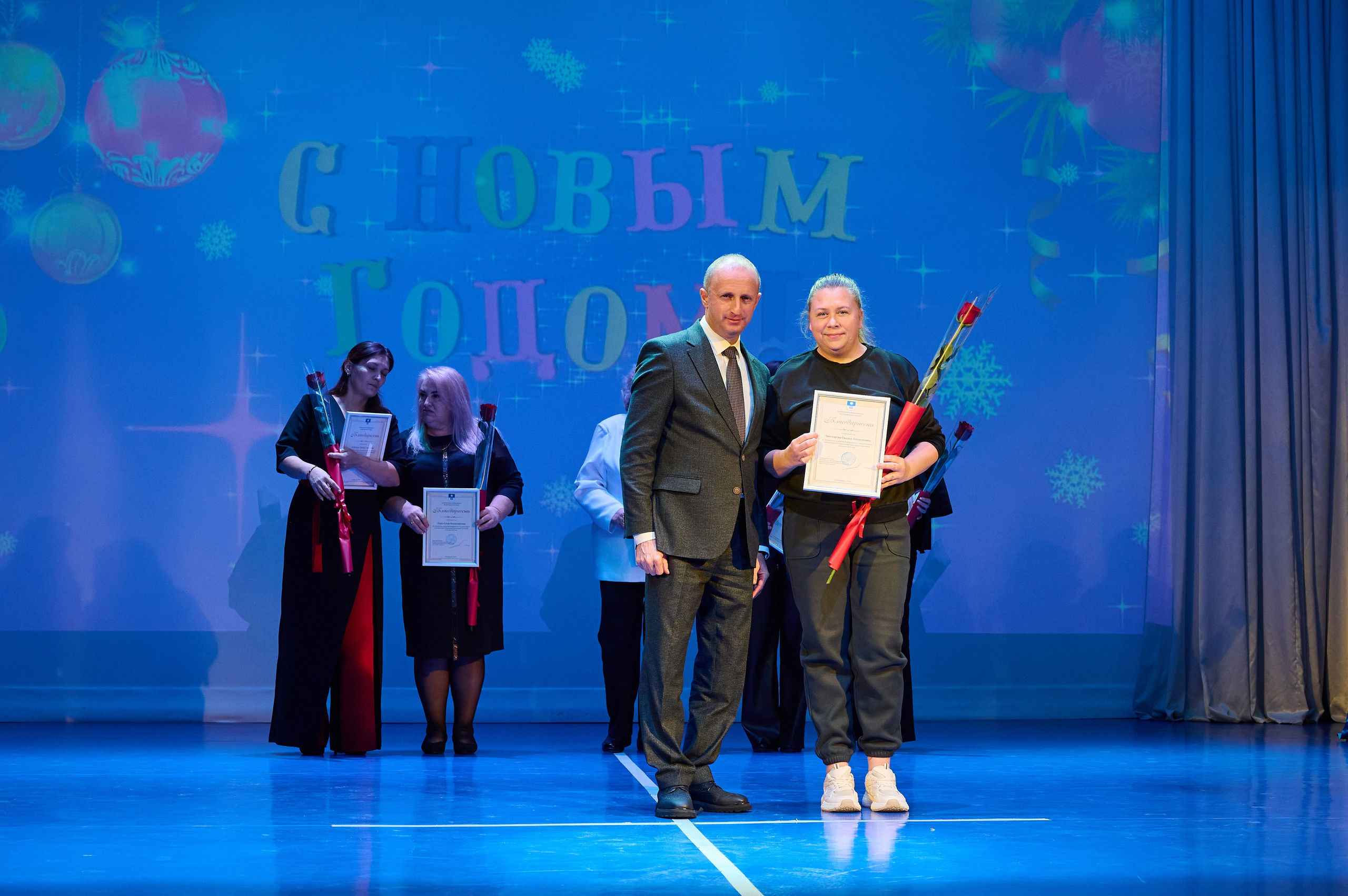 Коцерт НГ В ДК Марьина Роща. Жизнь курорта Кабардинка в фотографиях