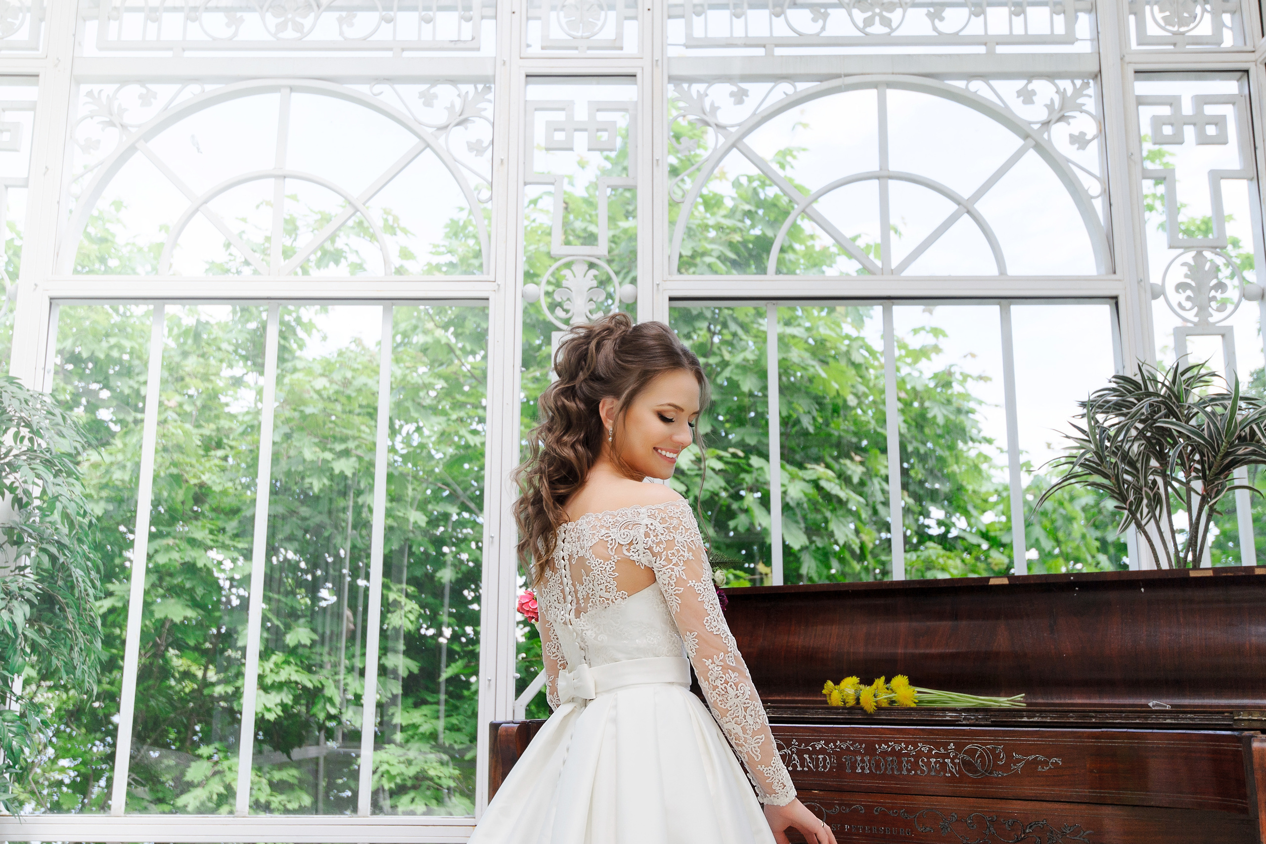 Свадебная фотосъёмка в фотостудии Мимика. Свадебный фотограф Наталья Немцева в Санкт-Петербурге