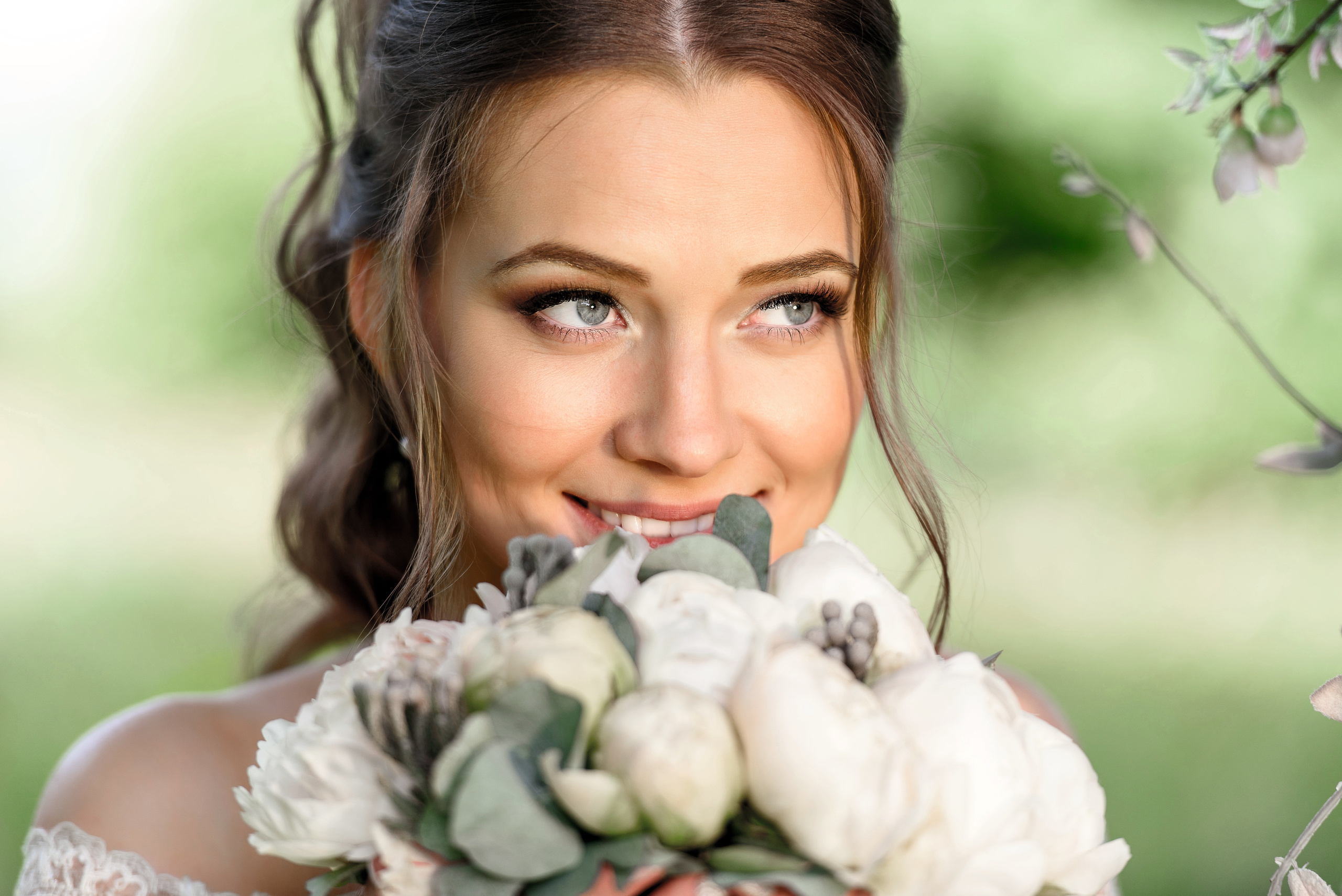 Свадебная фотосъёмка в фотостудии Мимика. Свадебный фотограф Наталья Немцева в Санкт-Петербурге