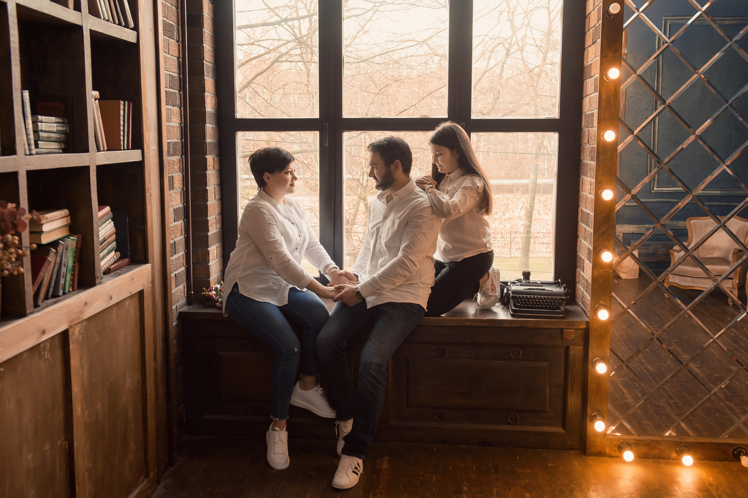 Семейная фотосессия - семейная и детская фотосъемка в студии Калинингр. Свадебный фотограф Калининград - Александр Зубанов