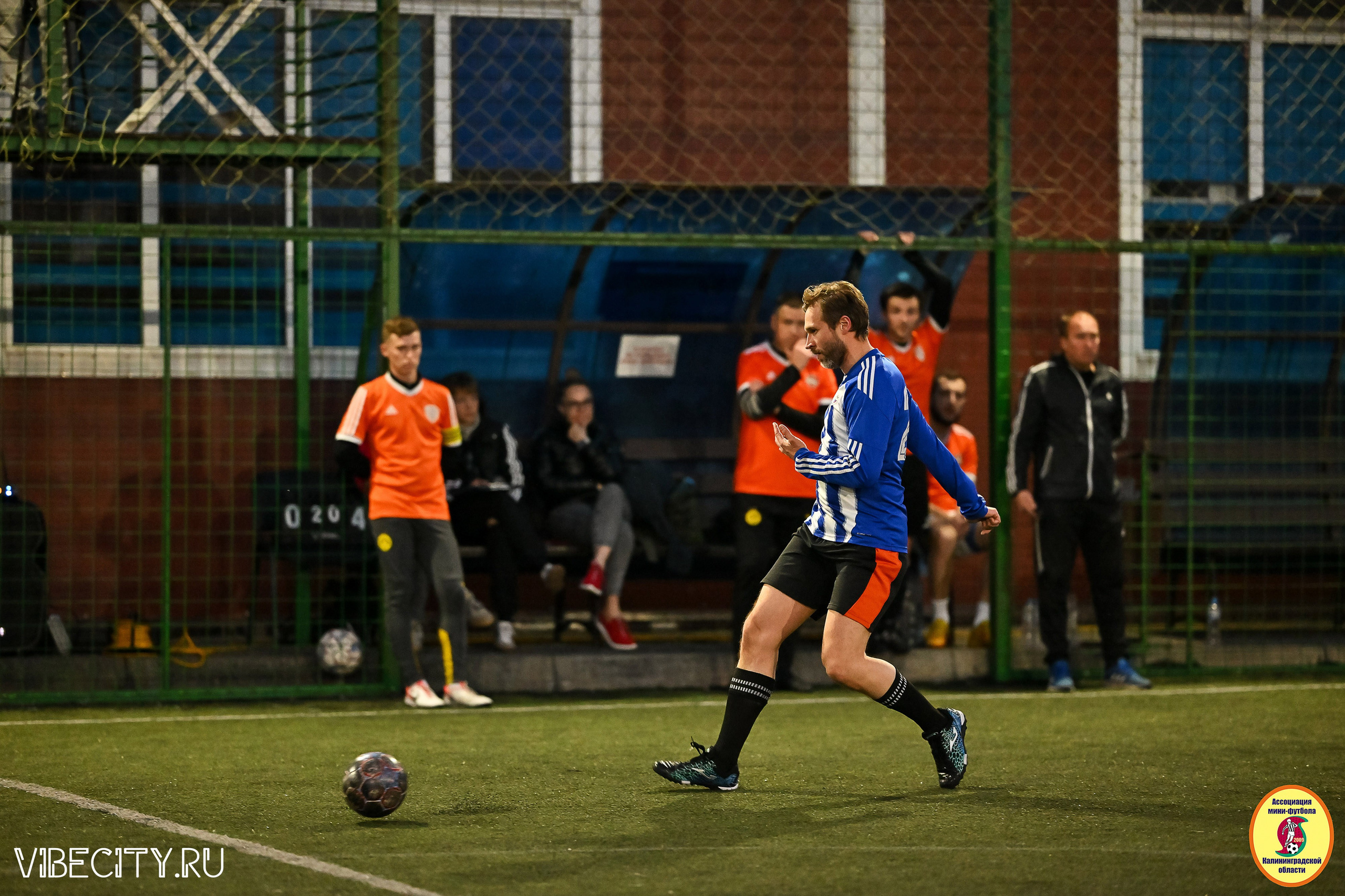 ИГРЫ МИНИ-ФУТБОЛЬНОЙ ЛИГИ. VIBECITY.RU Вайб Сити Ру Фоторепортажи Фотоотчеты Калининград