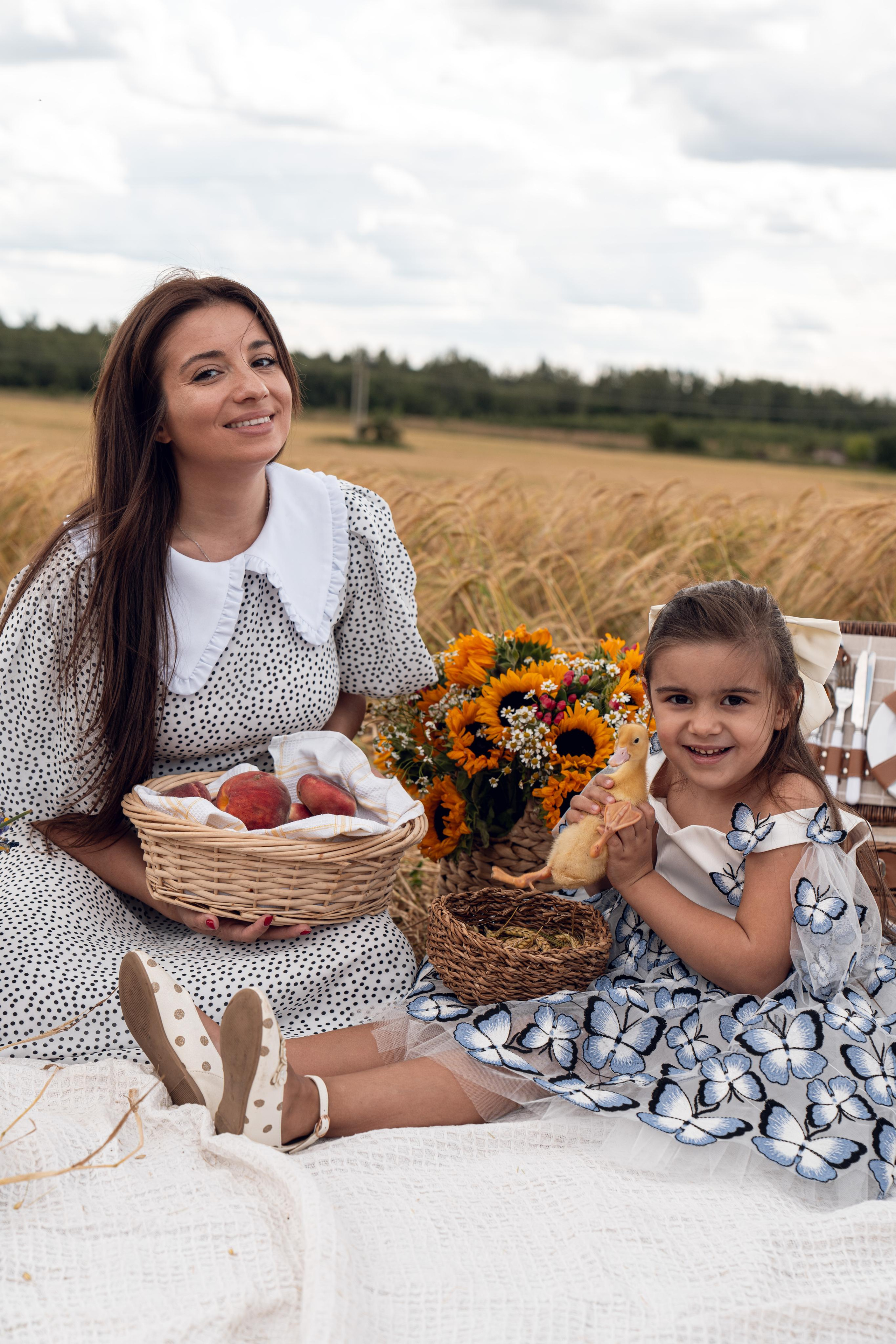 Моника тебе скоро 4. ...........