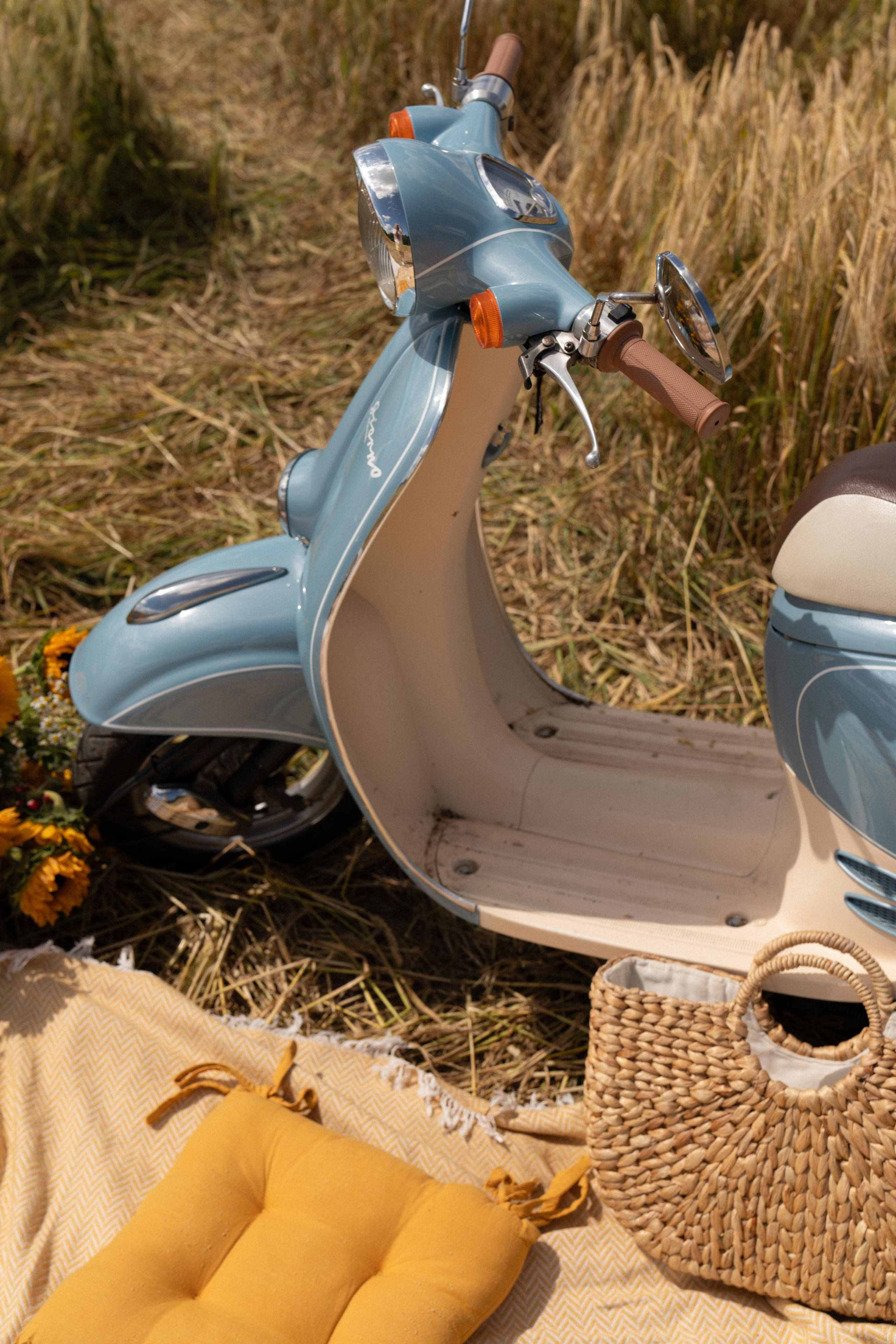 Моника тебе скоро 4. ...........