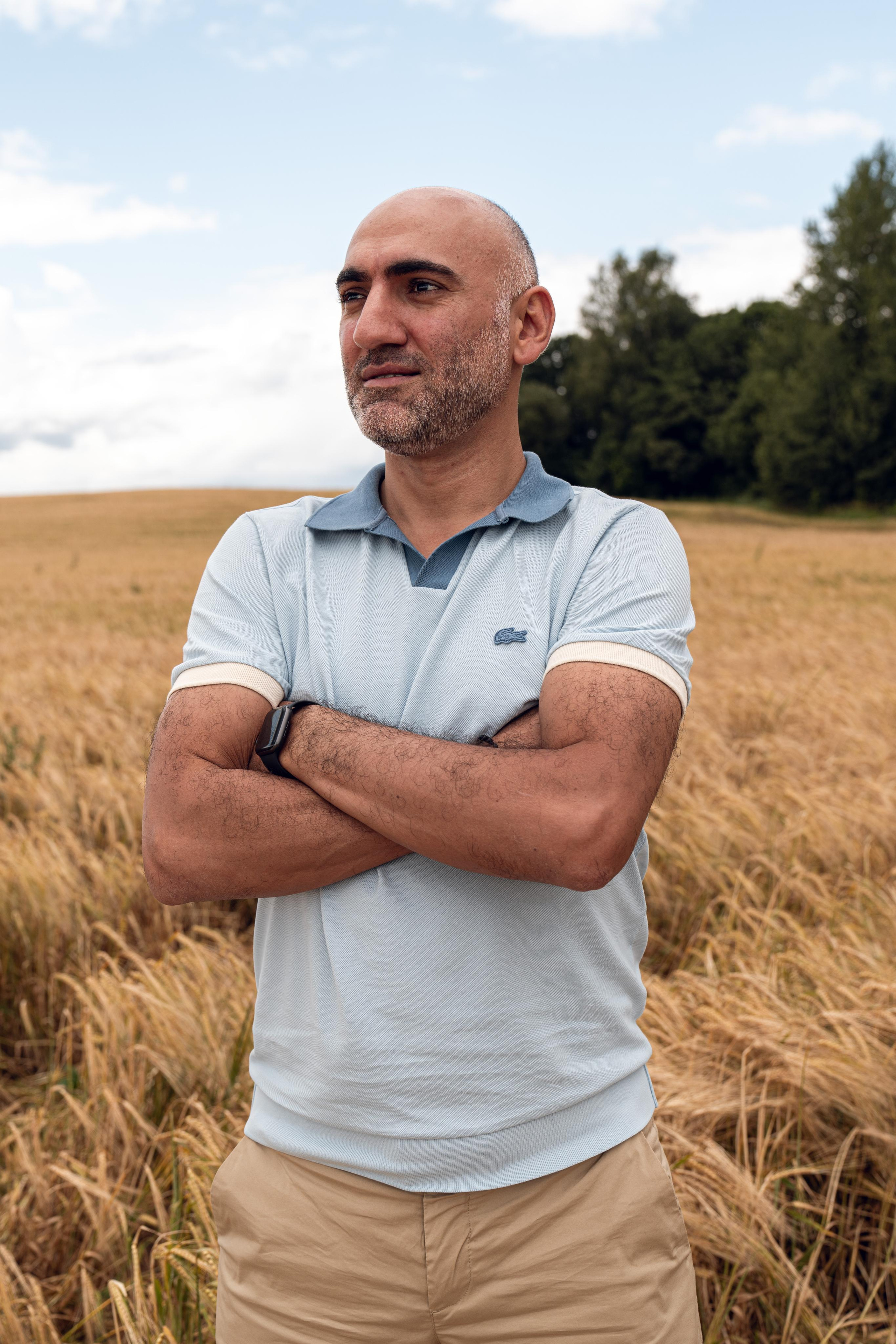 Моника тебе скоро 4. ...........