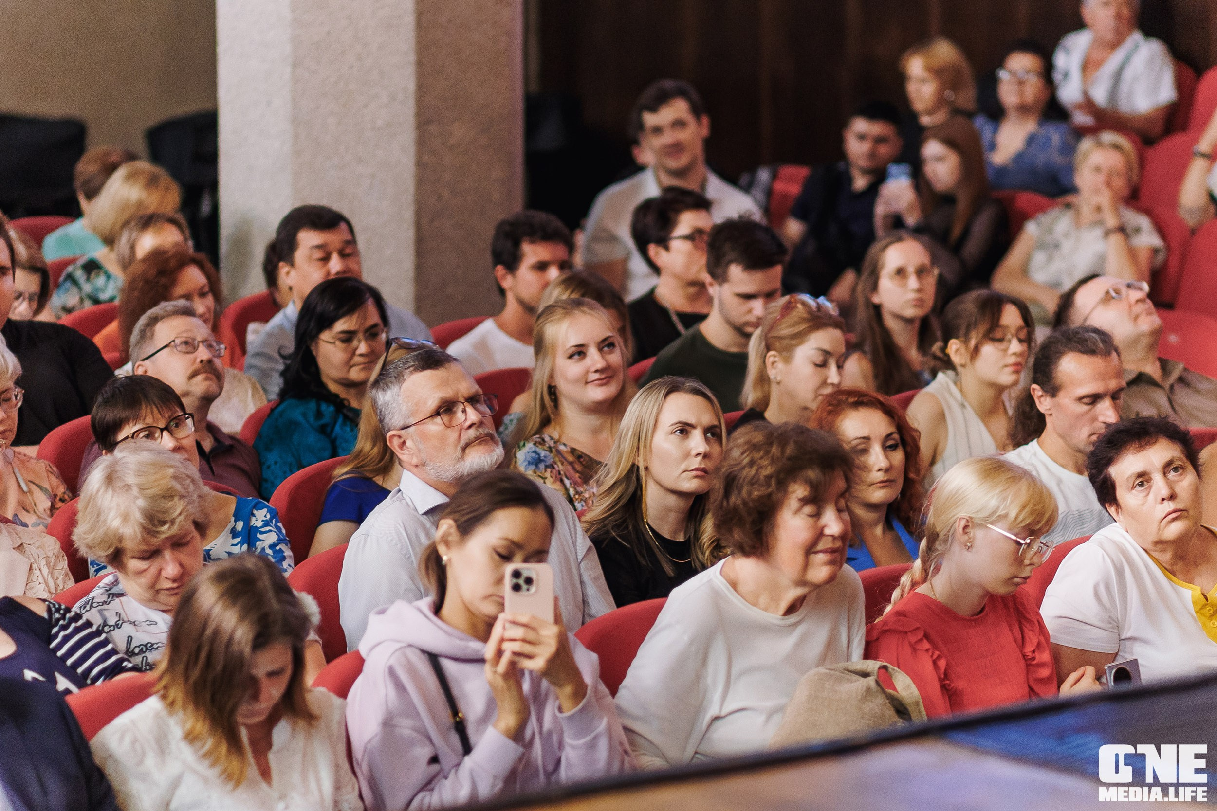 Фоторепортаж из Калининградской филармонии. One Media Life: фоторепортажи, фотоотчеты с мероприятий и заведений