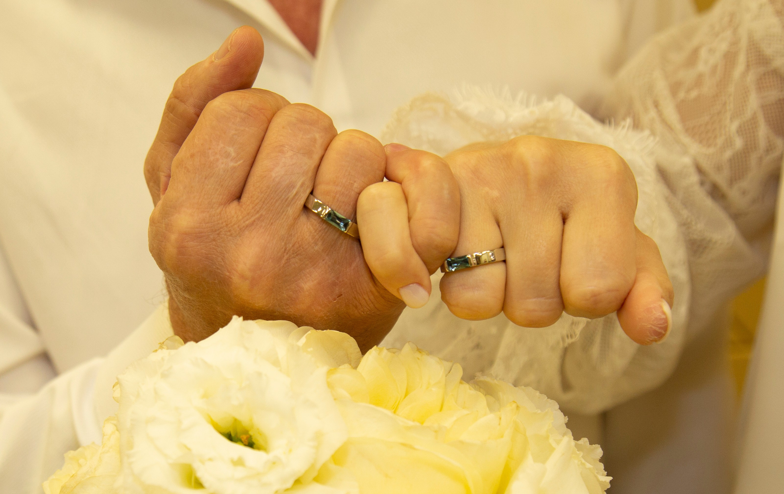 Свадебная фотосессия для Кристины и Александра. Фотосессия в студии в Москве от профессионального фотографа услуги по доступным ценам