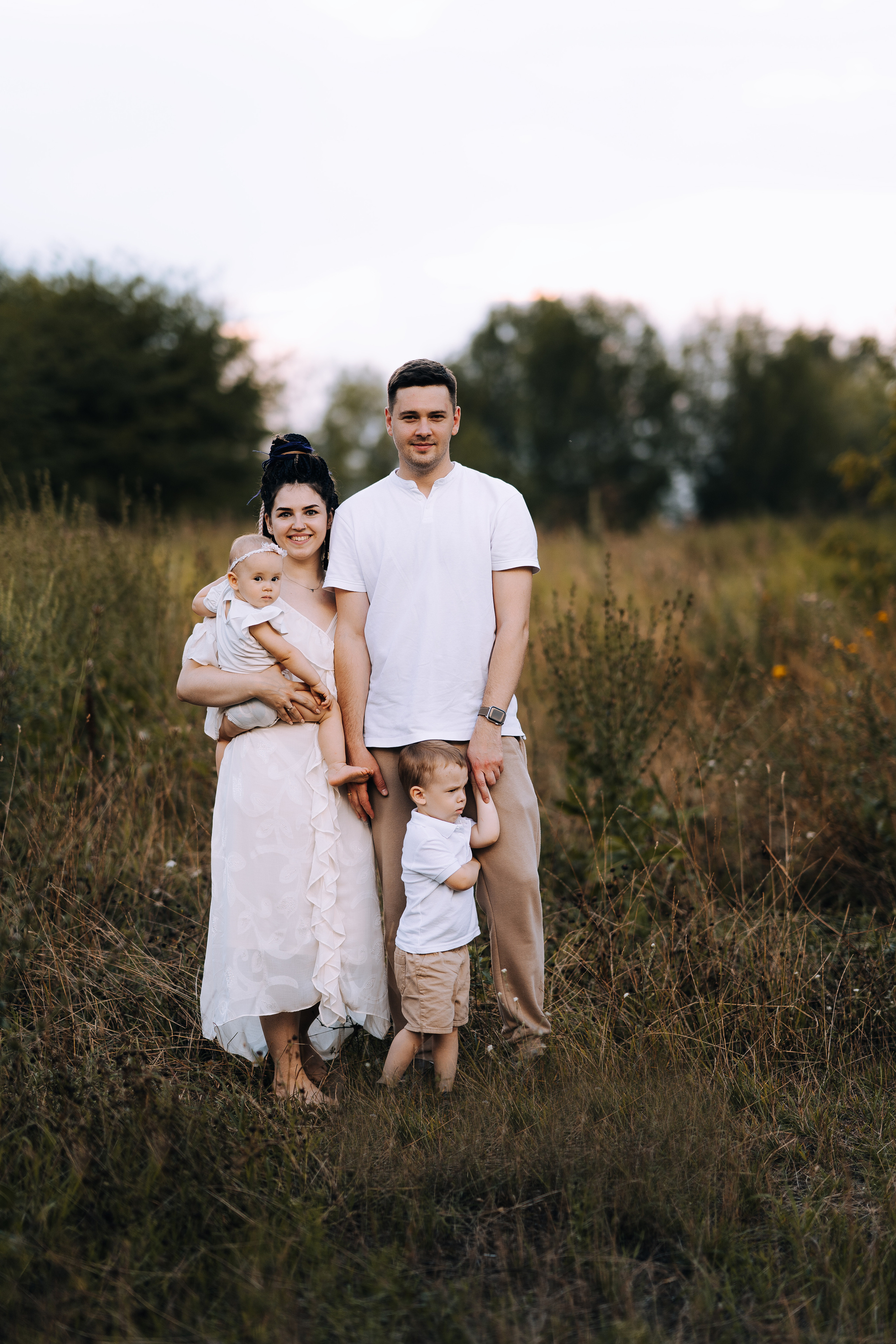 Фотопрогулка семьи в московском парке. Фотосессия новорожденных в Москве — newborn фотограф Елена Виниченко