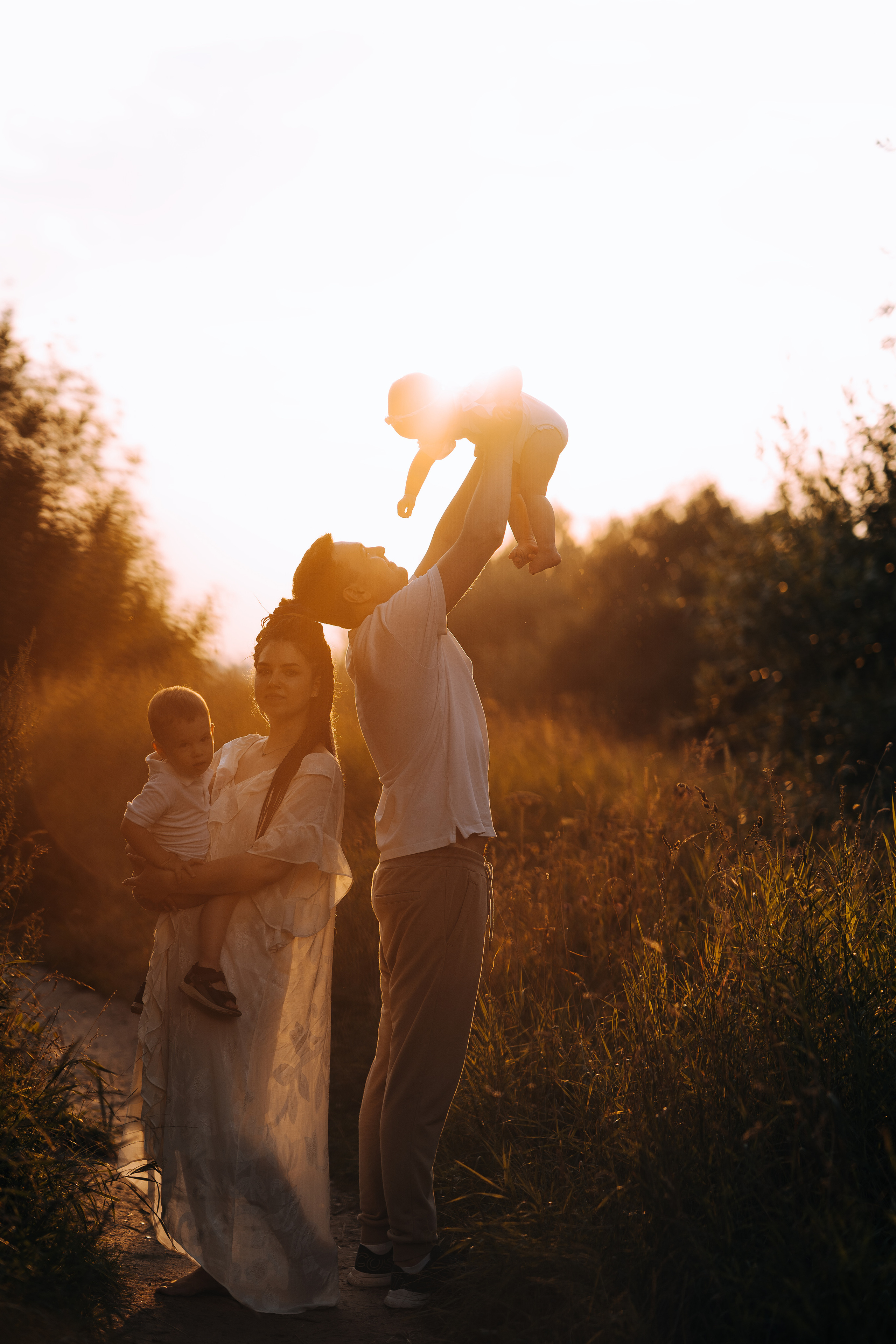Фотопрогулка семьи в московском парке. Фотосессия новорожденных в Москве — newborn фотограф Елена Виниченко