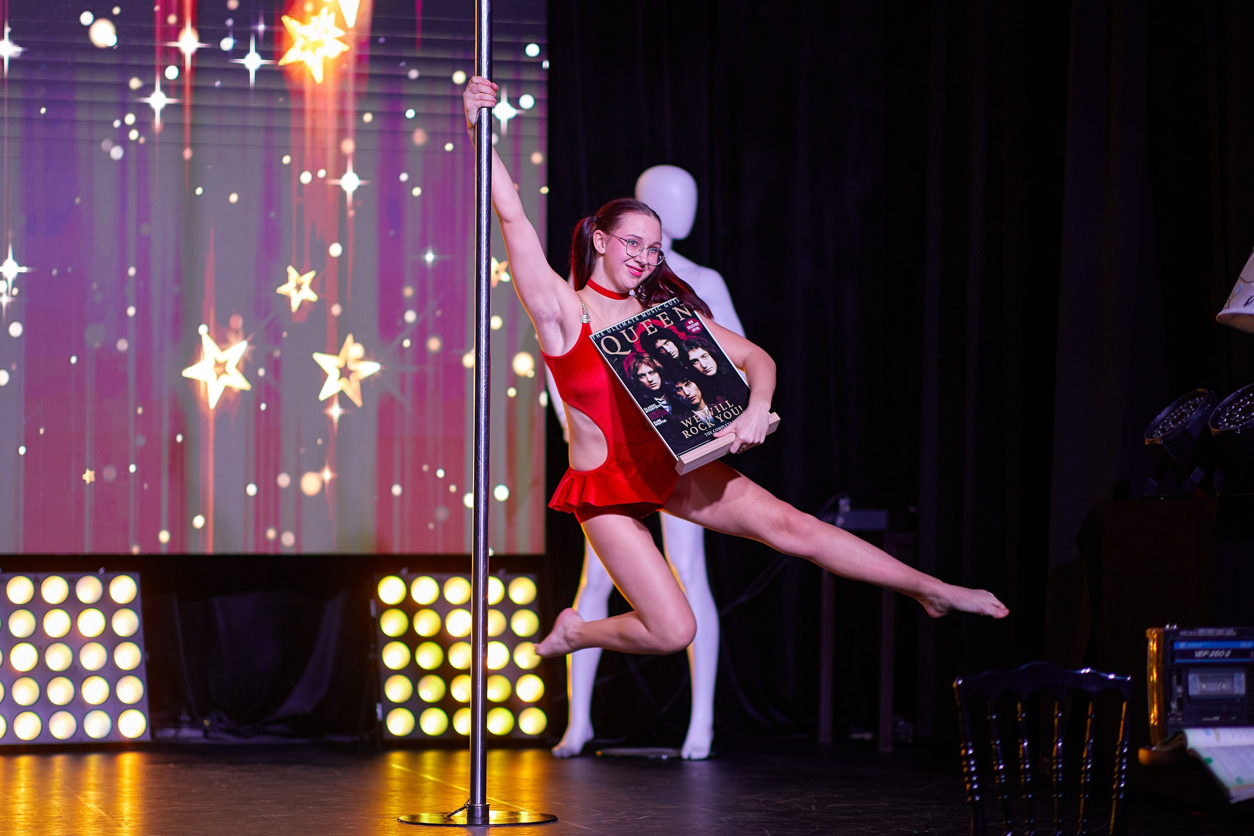 Анонс фоторепортажа с Концерта Грация. POLE DANCE. Photographer for business Mikhail Semenov. Aqua photo studio, photo school