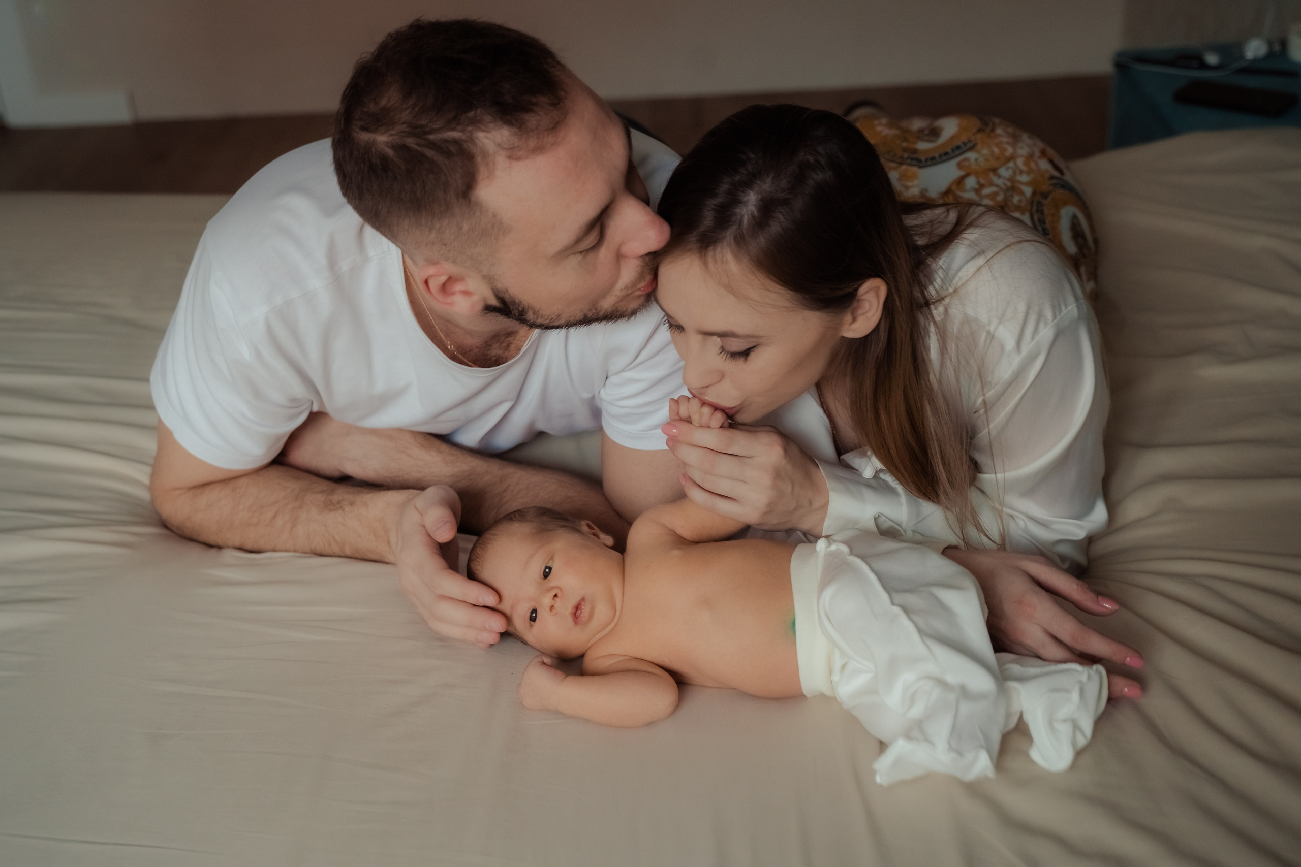 Фотосъемка новорожденного в минималистичном стиле