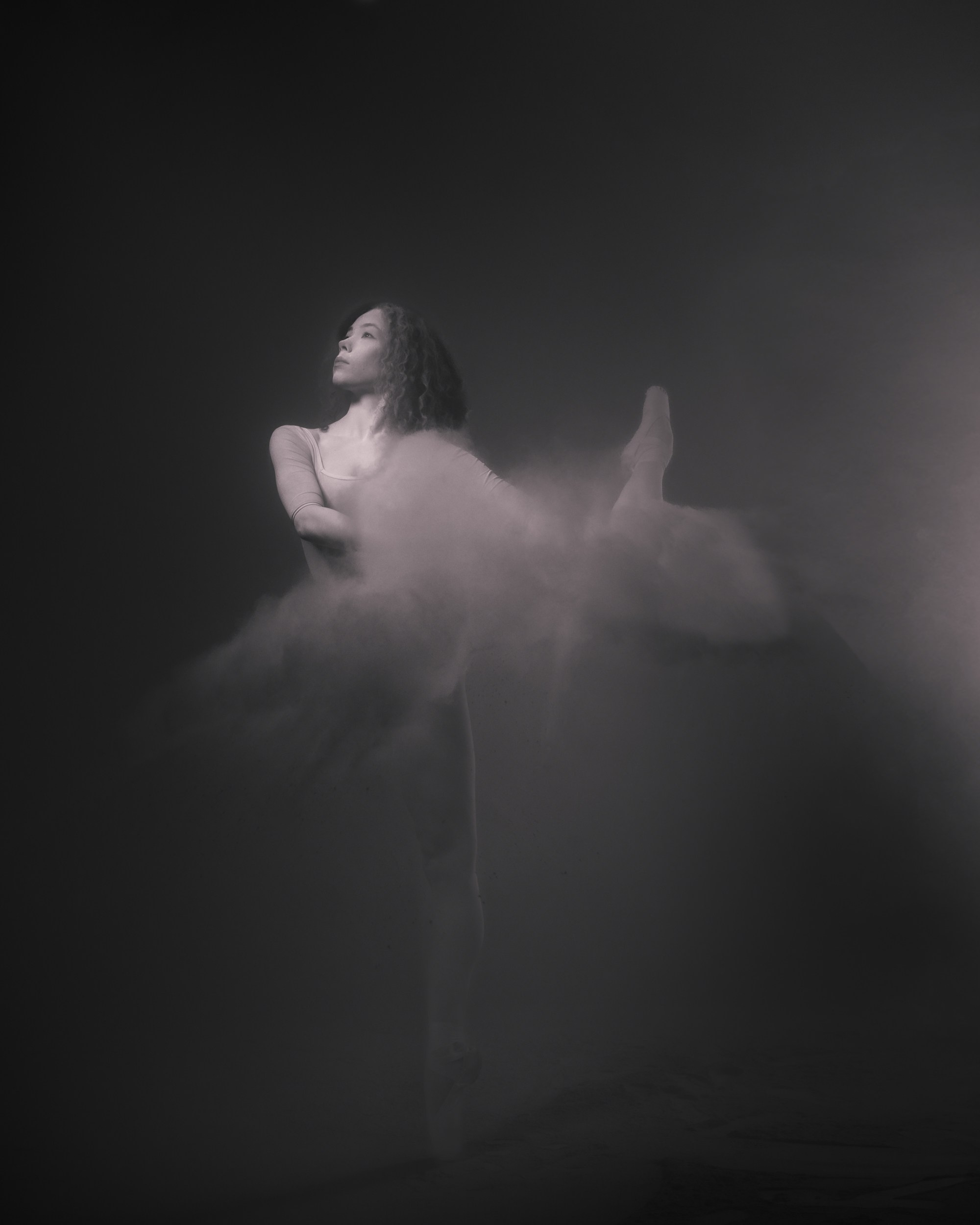 Съемка с тальком, портрет балерины в полный рост