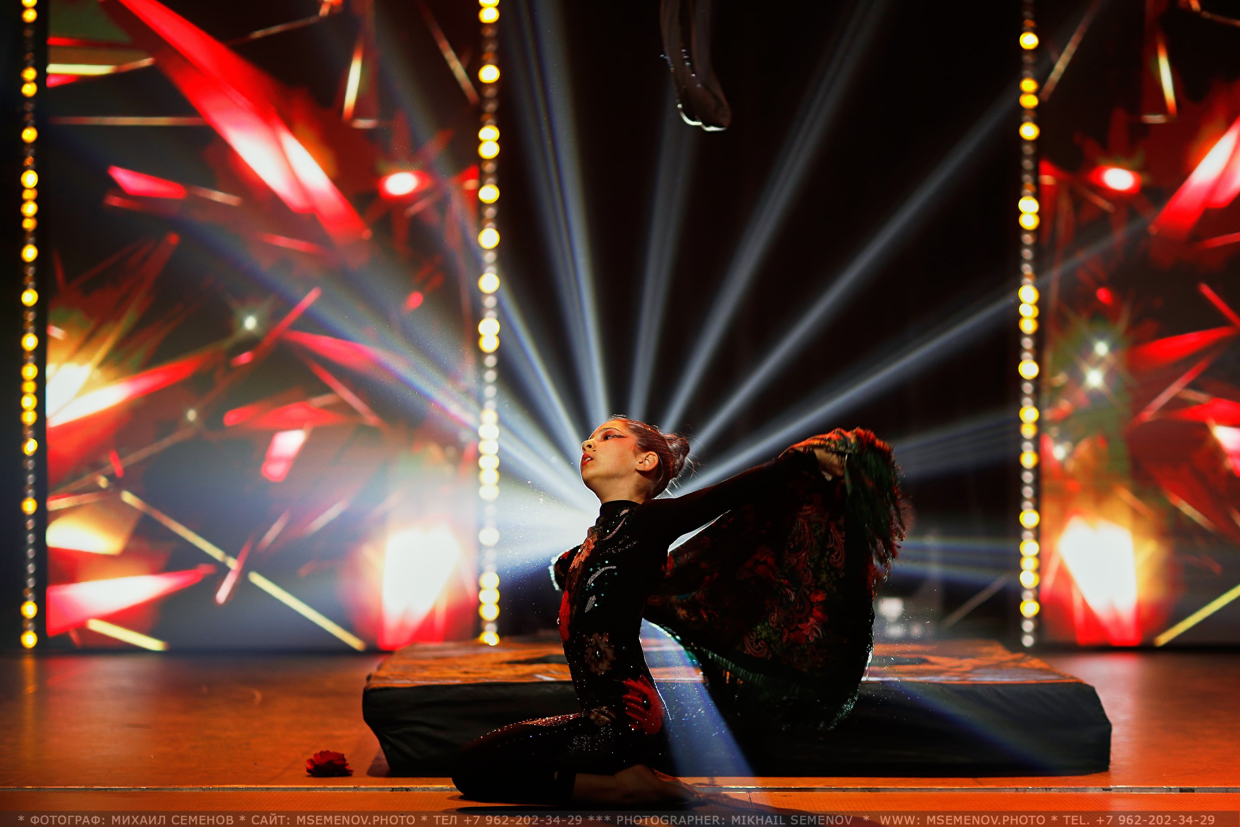 Анонс фоторепортажа с Концерта Грация. POLE DANCE. Photographer for business Mikhail Semenov. Aqua photo studio, photo school