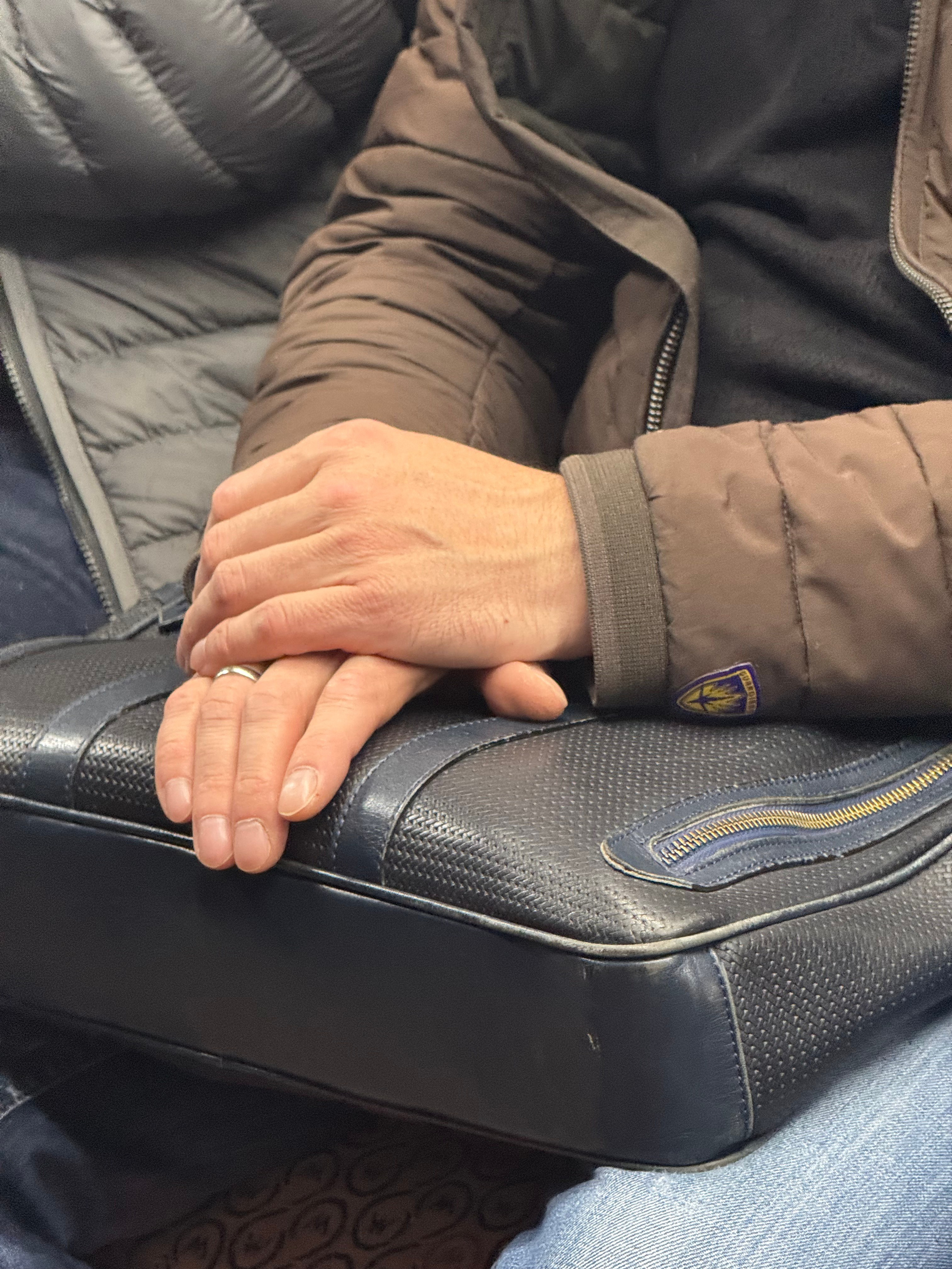 #руки_незнакомцев. Главная