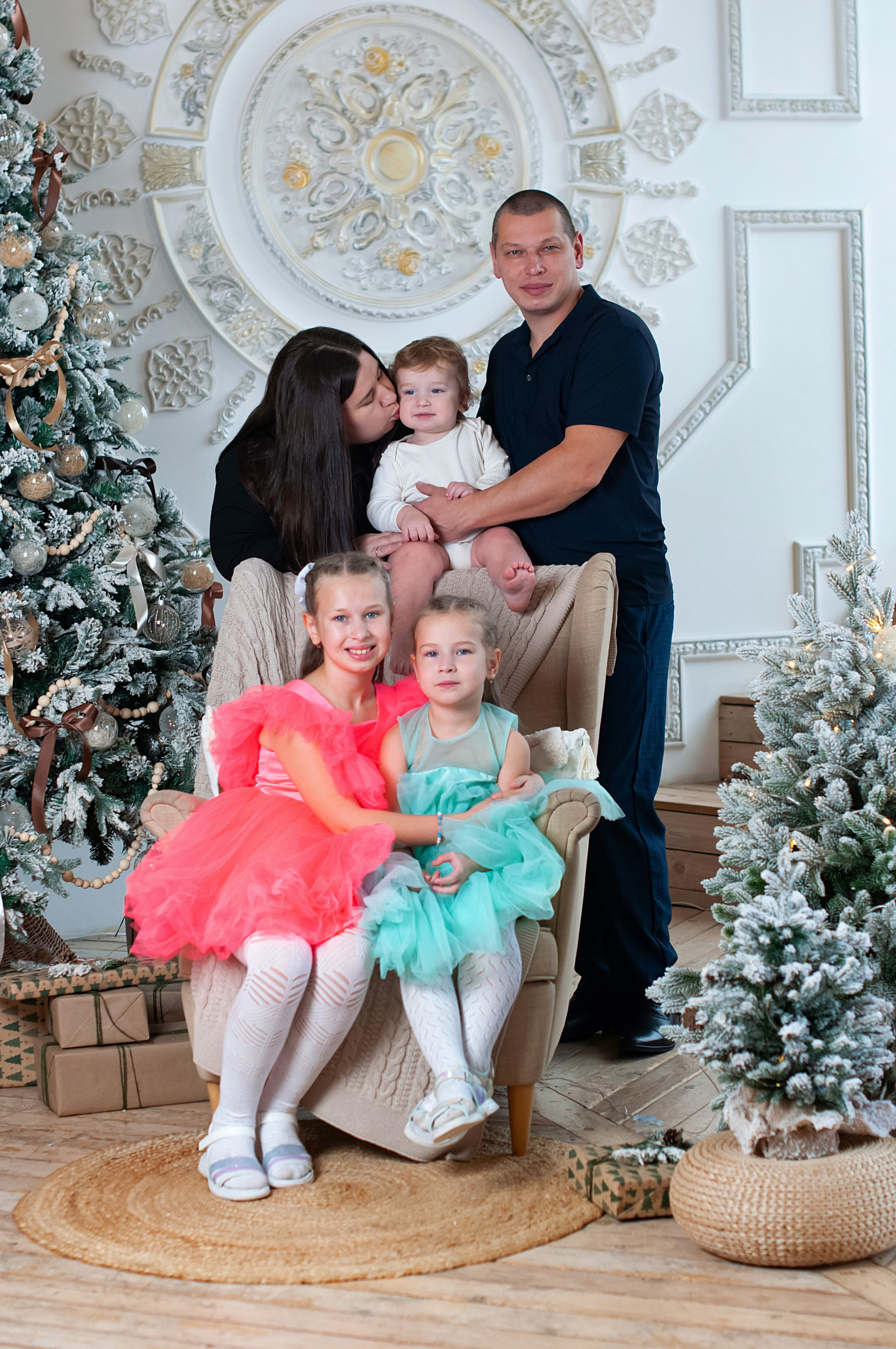 Новогодняя фотосессия семья Петрушиных. Фотограф в Хабаровске
