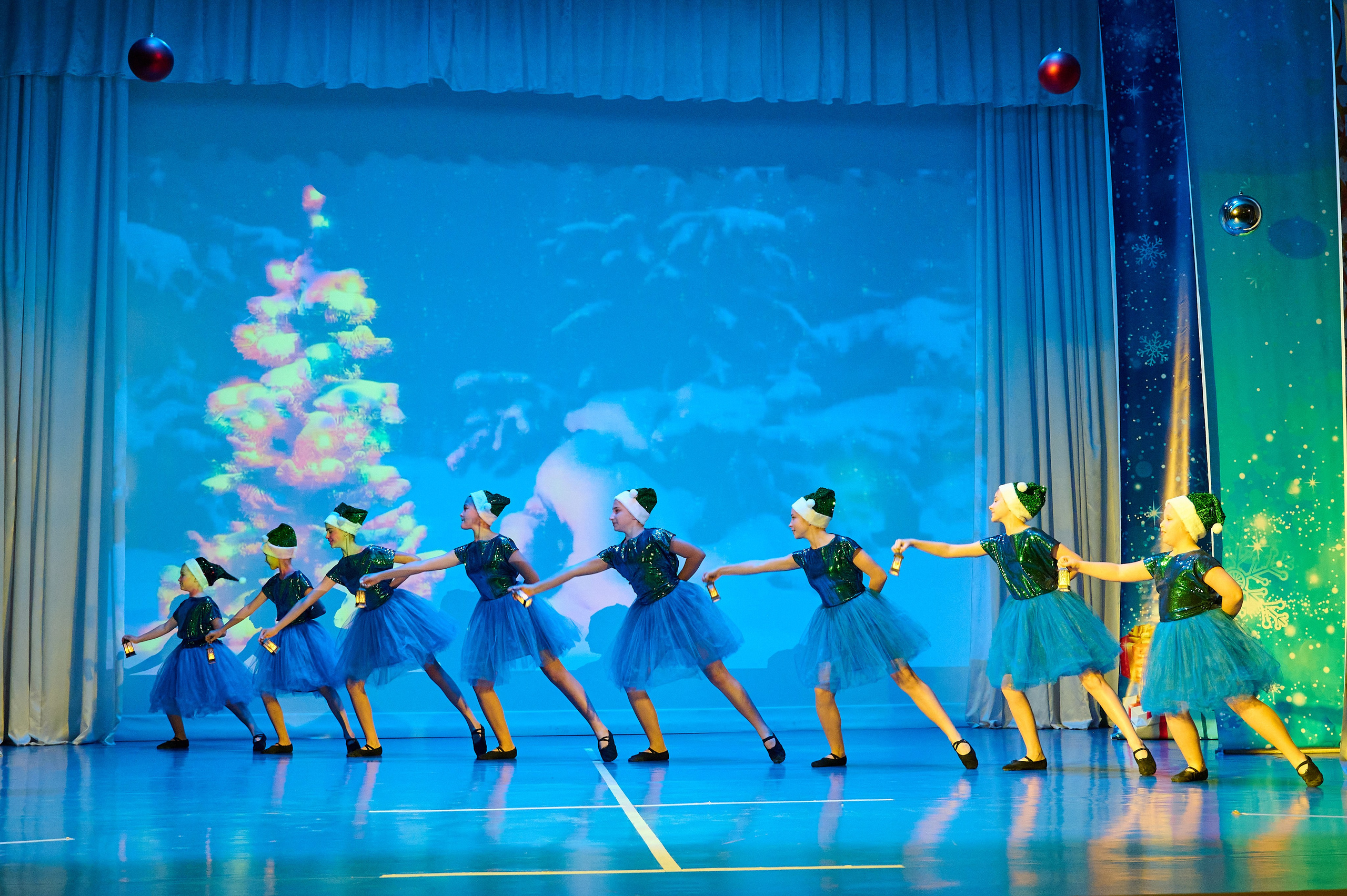 Коцерт НГ В ДК Марьина Роща. Жизнь курорта Кабардинка в фотографиях