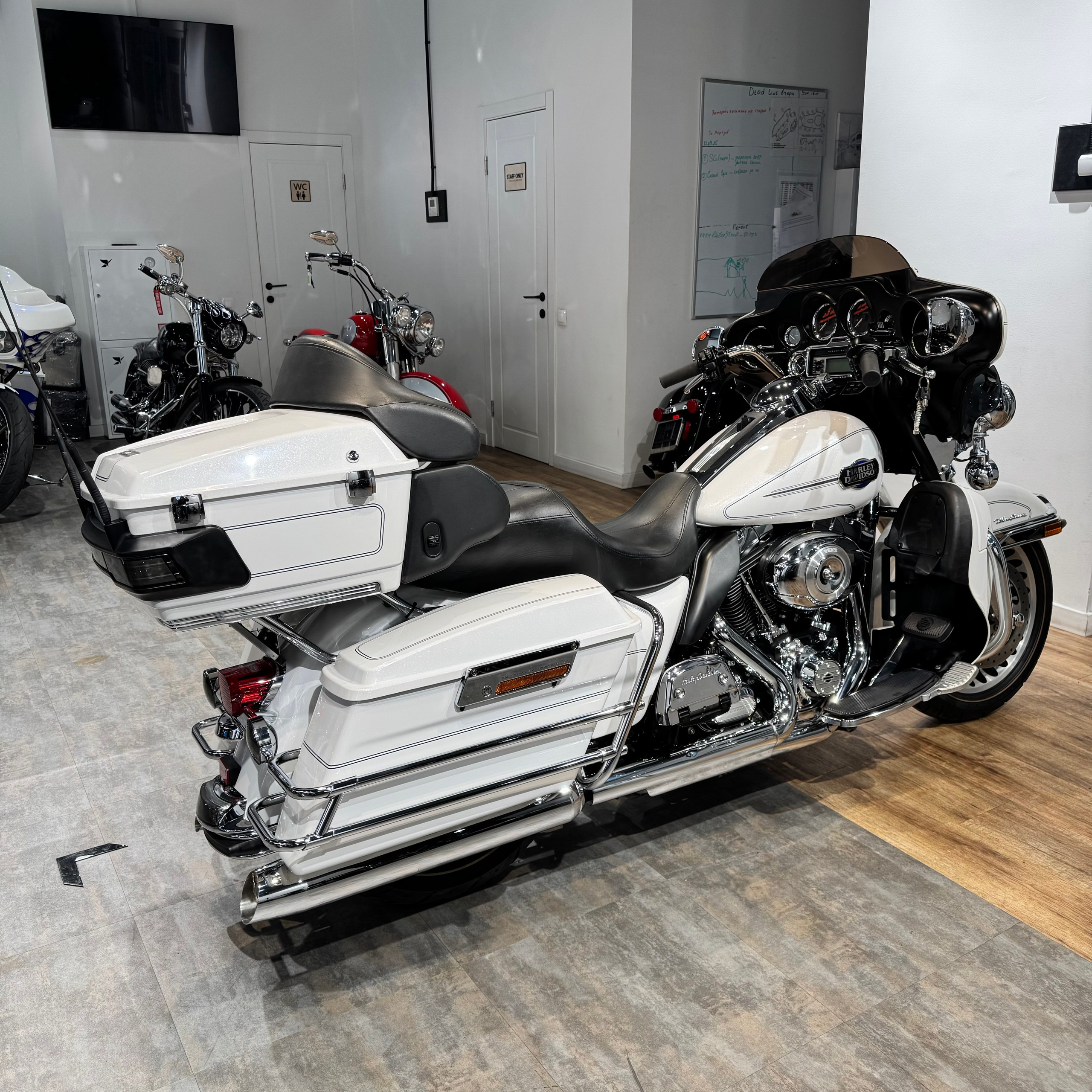 Мотоциклы Harley-Davidson 103 Electra Glide Ultra ABS (Touring) — купить мотоцикл. Hello Davidson, Москва. Только хорошие мотоциклы…