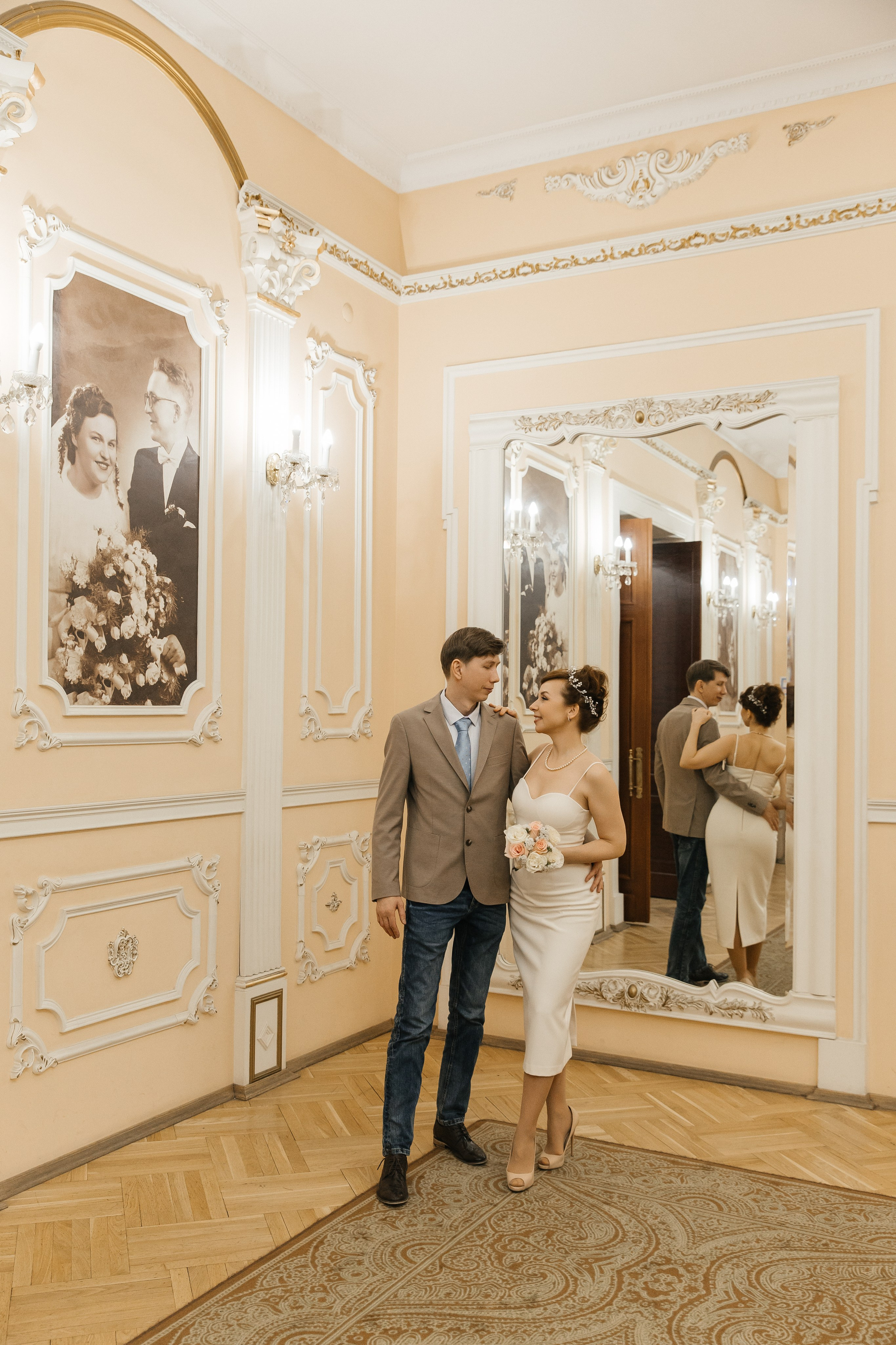 Свадебная фотосессия в Грибоедовском ЗАГСе (Дворец Бракосочетания № 1). Фотограф и видеограф Анна Домашенко