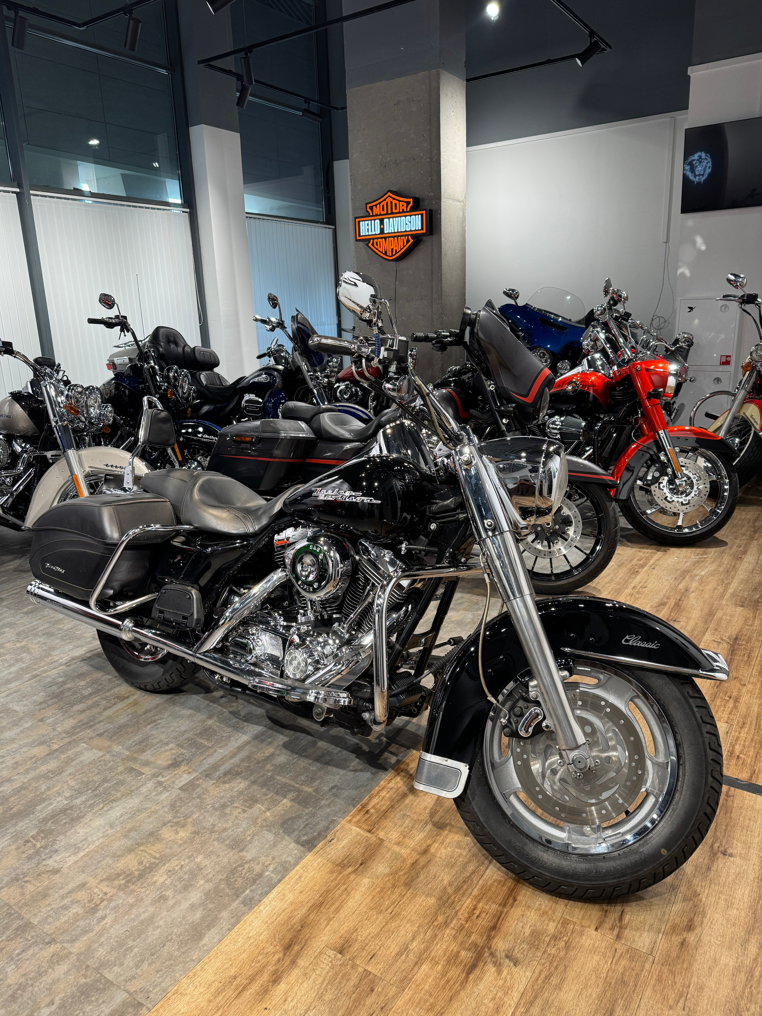 Мотоциклы Harley-Davidson Road King S&S (Screaming Eagle) (Touring) — купить мотоцикл. Hello Davidson, Москва. Только хорошие мотоциклы…