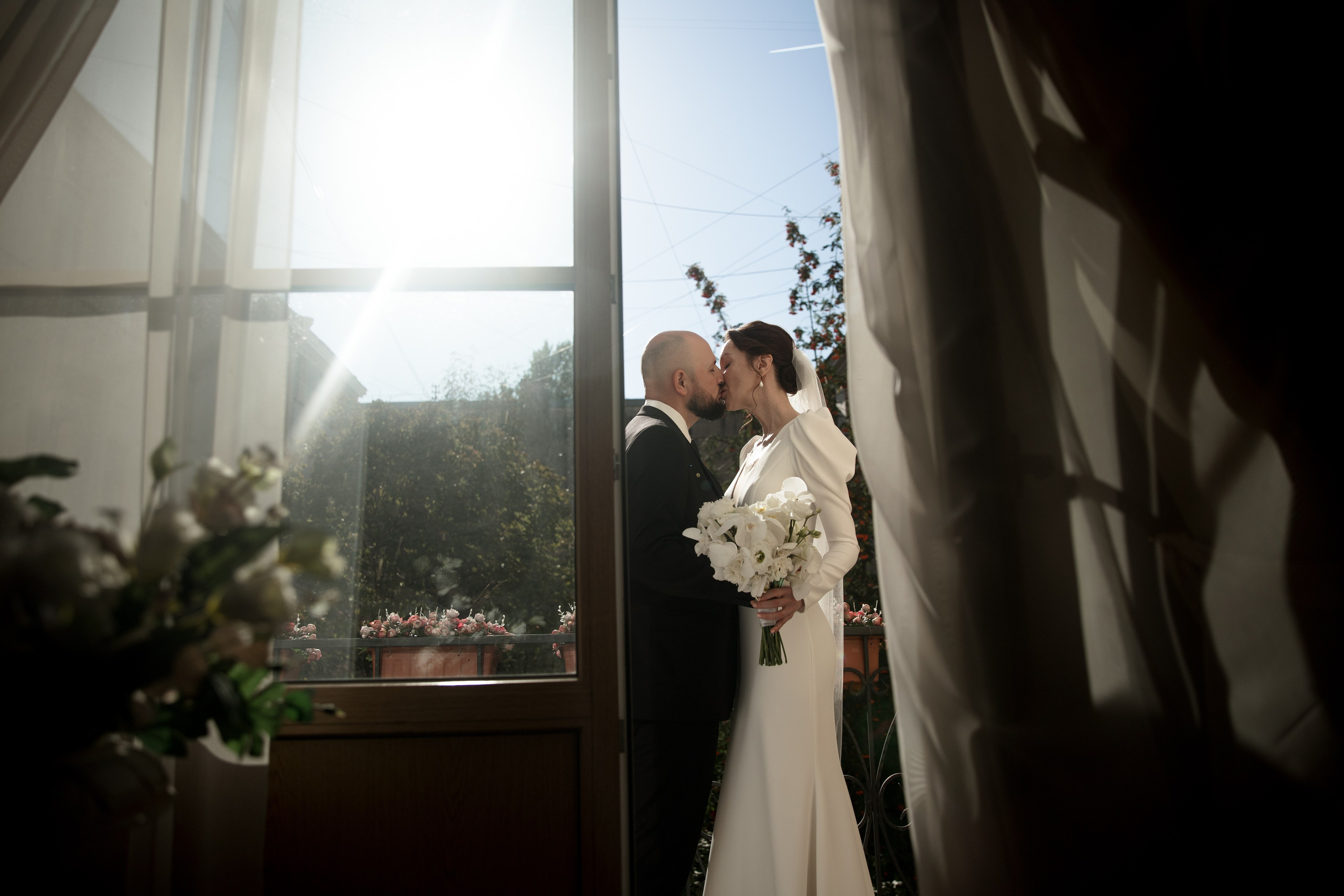 Свадебная фотосессия во Дворце Нарышкиных-Трубецких. Свадебный фотограф в Санкт-Петербурге Никита Кузякин