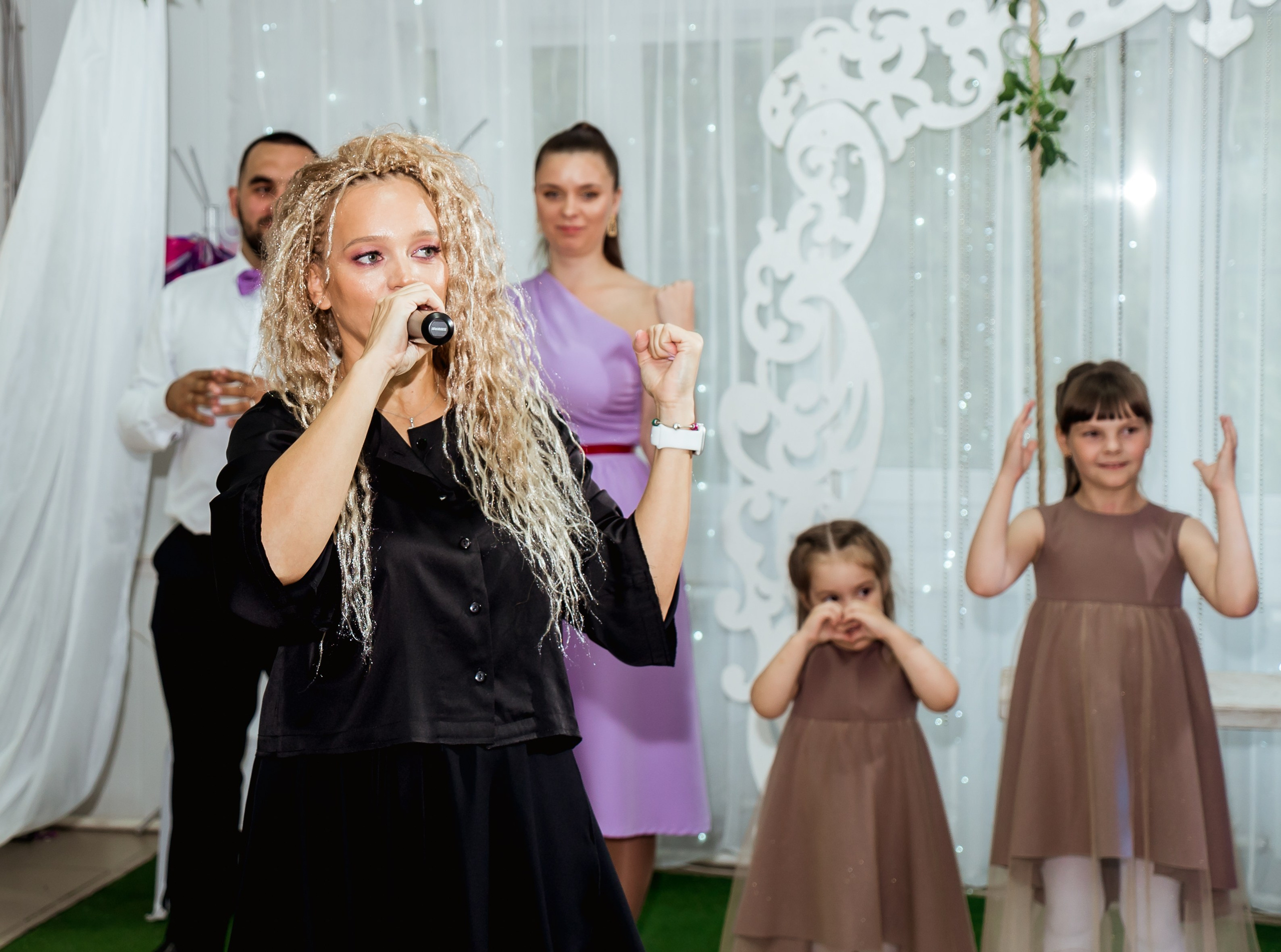 Ведущая на свадьбу и любой праздник в Екатеринбурге — Татьяна Овчинникова. Создаю эмоции