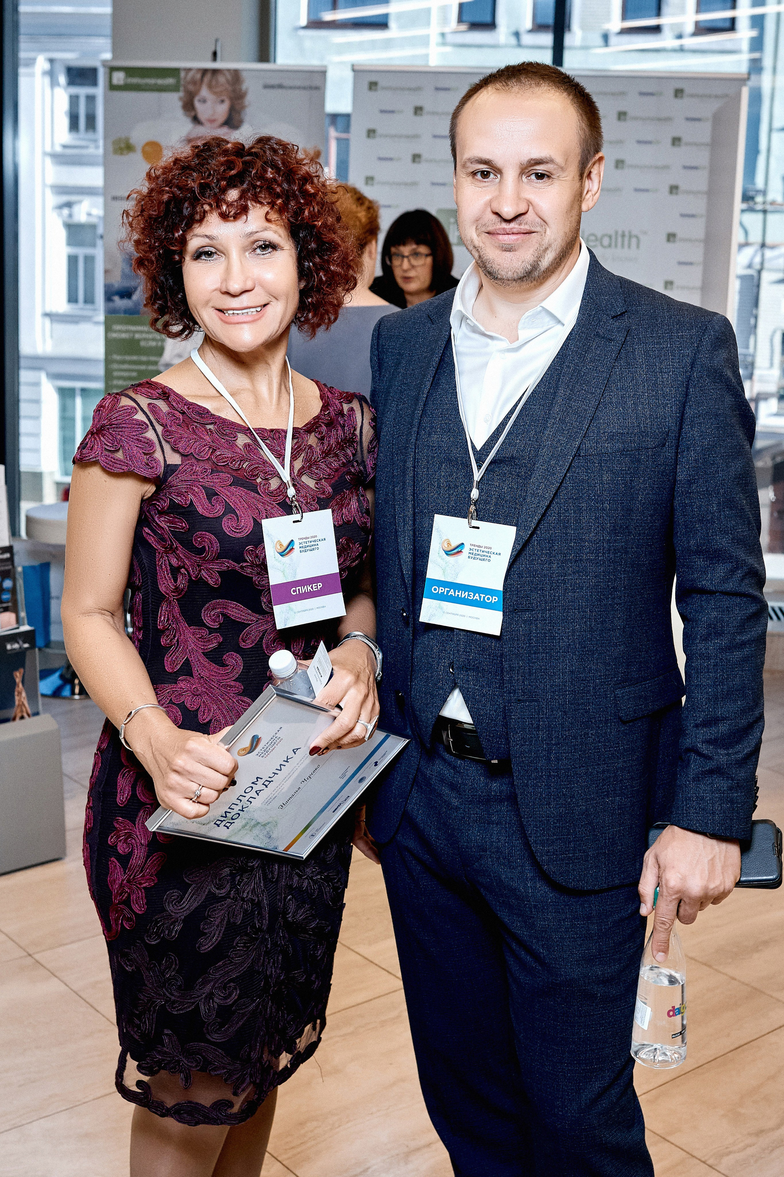 Фотограф на выставку в Москве, заказать услуги профессиональной фотосъёмки — Цены и стоимость услуг фотографа на съёмку выставки