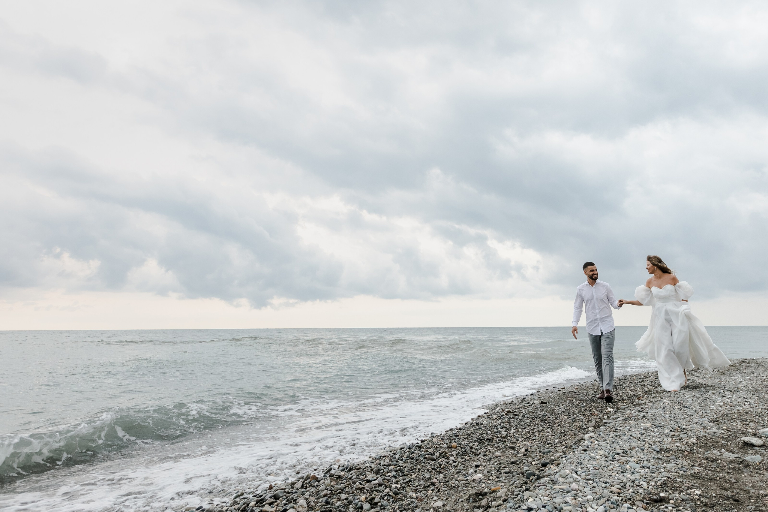 Фотограф Адлер. Идеальная фотосессия на фоне моря. Свадебный фотограф в Абхазии, Сухум, Гагра, Сочи