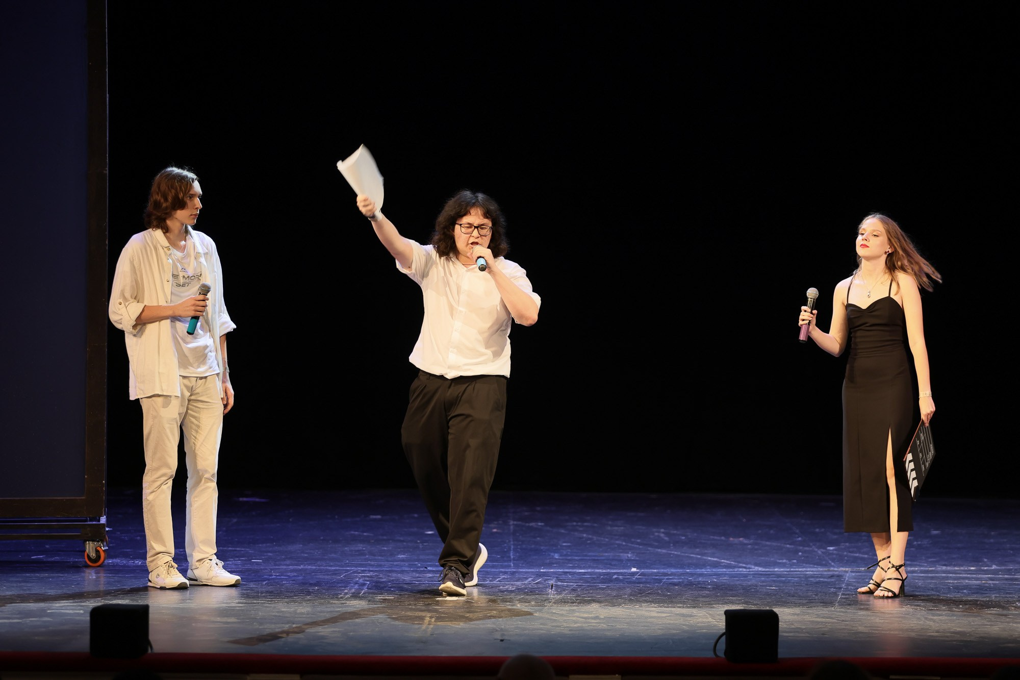 Выпускной вечер в Севастопольской гимназии № 1 имени А. С. Пушкина. Свадебный фотограф, фотосъемка в Крыму, Севастополе, Симферополе, Ялте