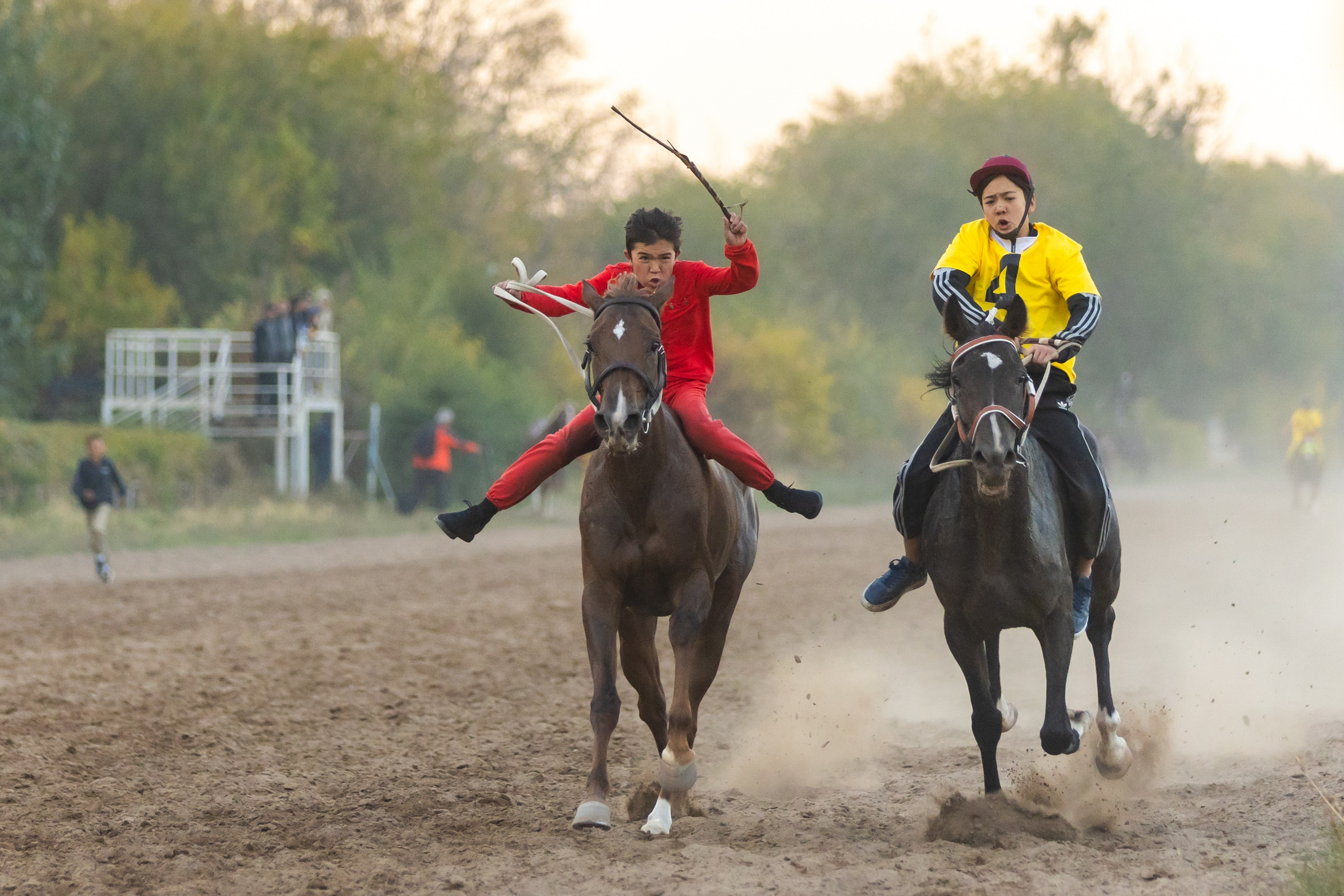 Фоторепортаж Финал Казахстана по байге в Алматы — скорость, пыль и полный драйв. Коммерческий и репортажный фотограф в Алматы — Jora Abramov