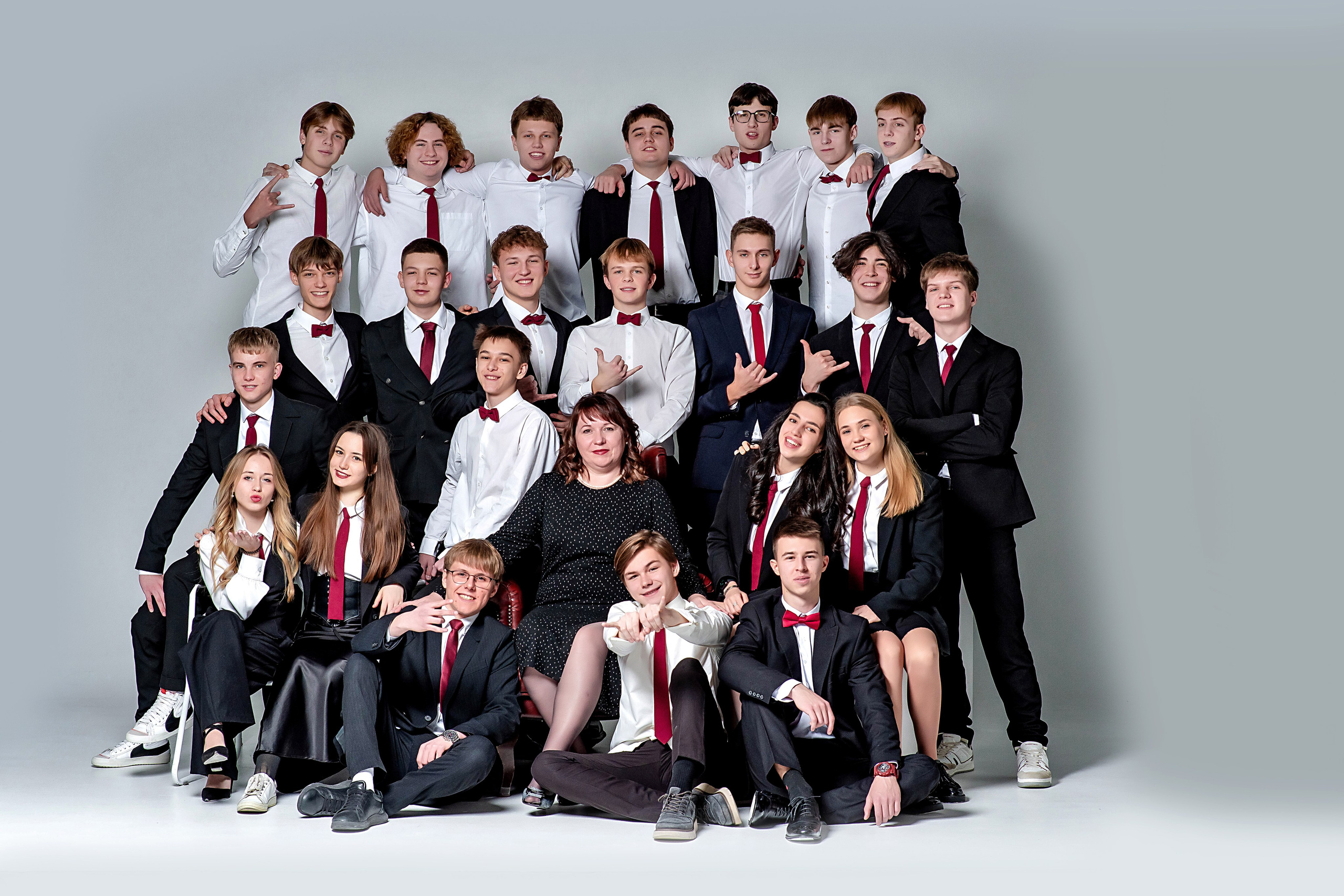 Выпускные (школьные) альбомы (книги) в Ростове-на-Дону. Современные Выпускные Альбомы в Ростове-на-Дону