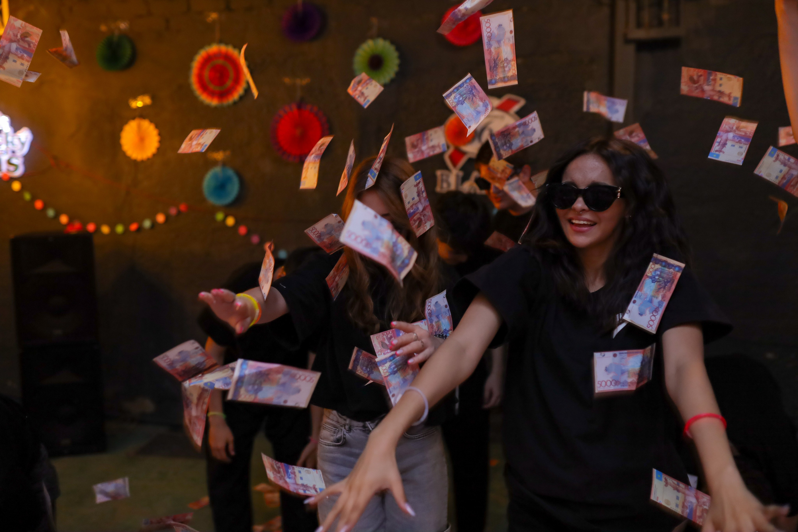 Выпускники. Фотограф в Жезказгане. Графический дизайнер