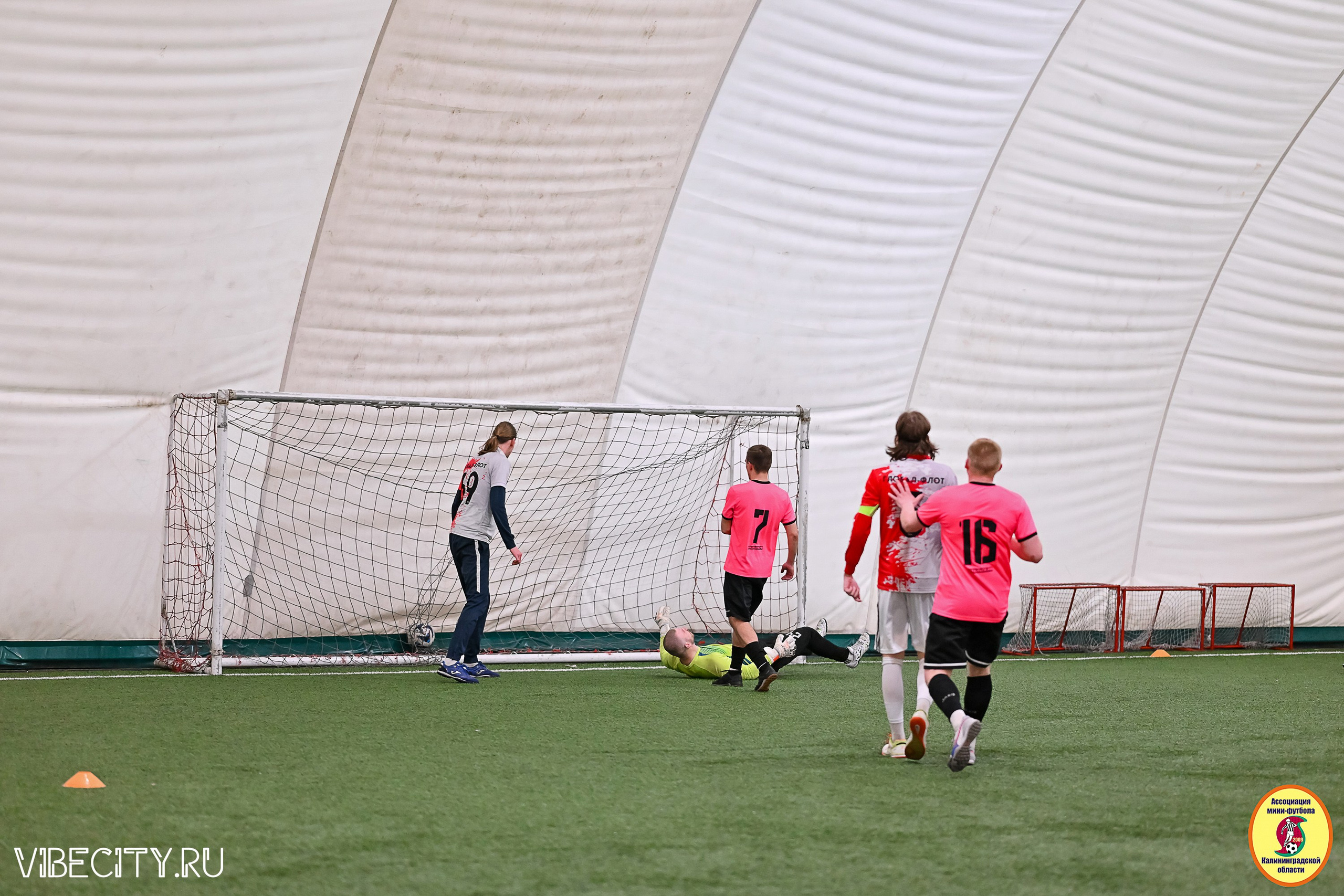 Награждение Премьер-Лига 6×6. VIBECITY.RU Вайб Сити Ру Фоторепортажи Фотоотчеты Калининград