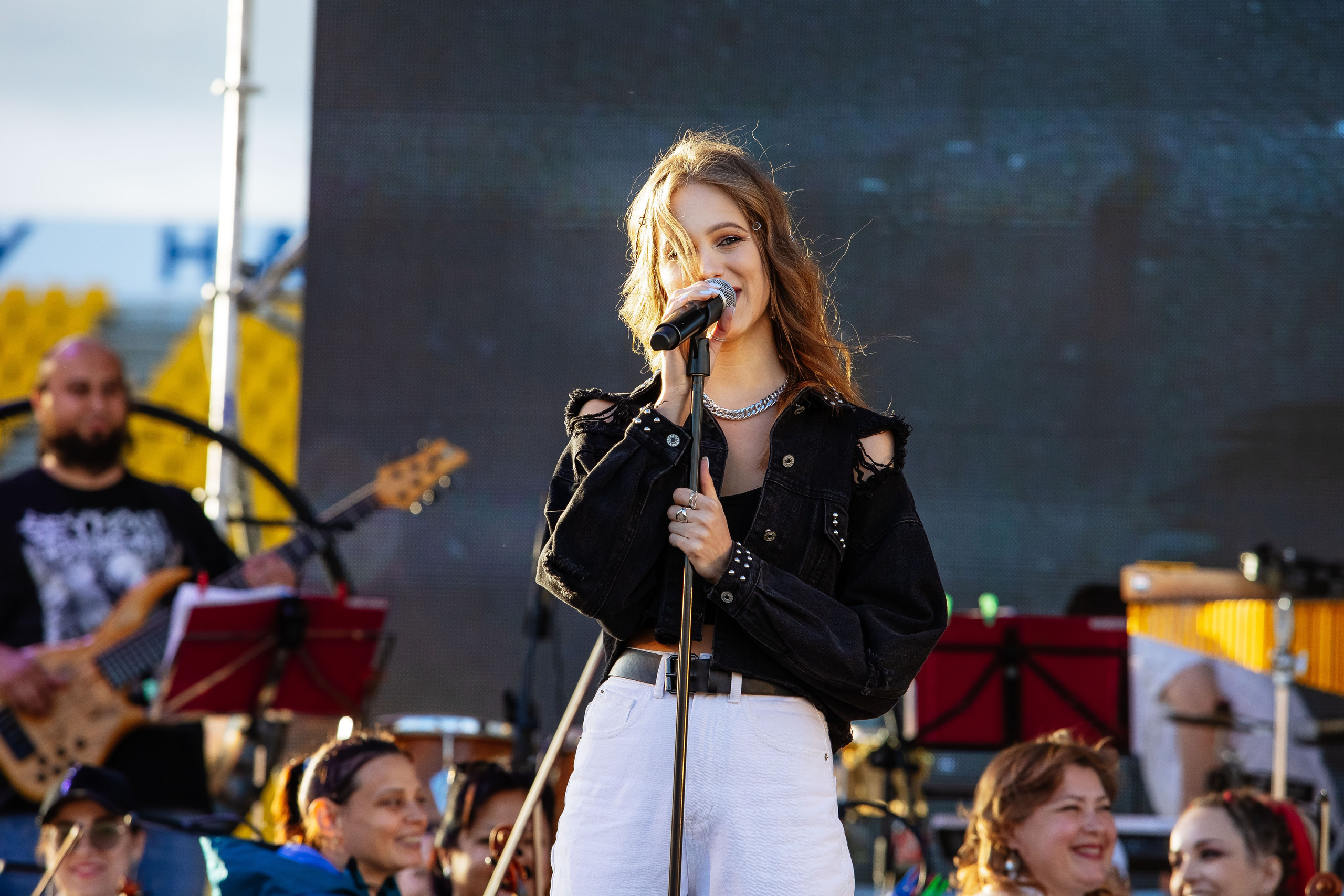 Рок-хиты с Симфоническим оркестром. Вокалистка Мария Сиротенко