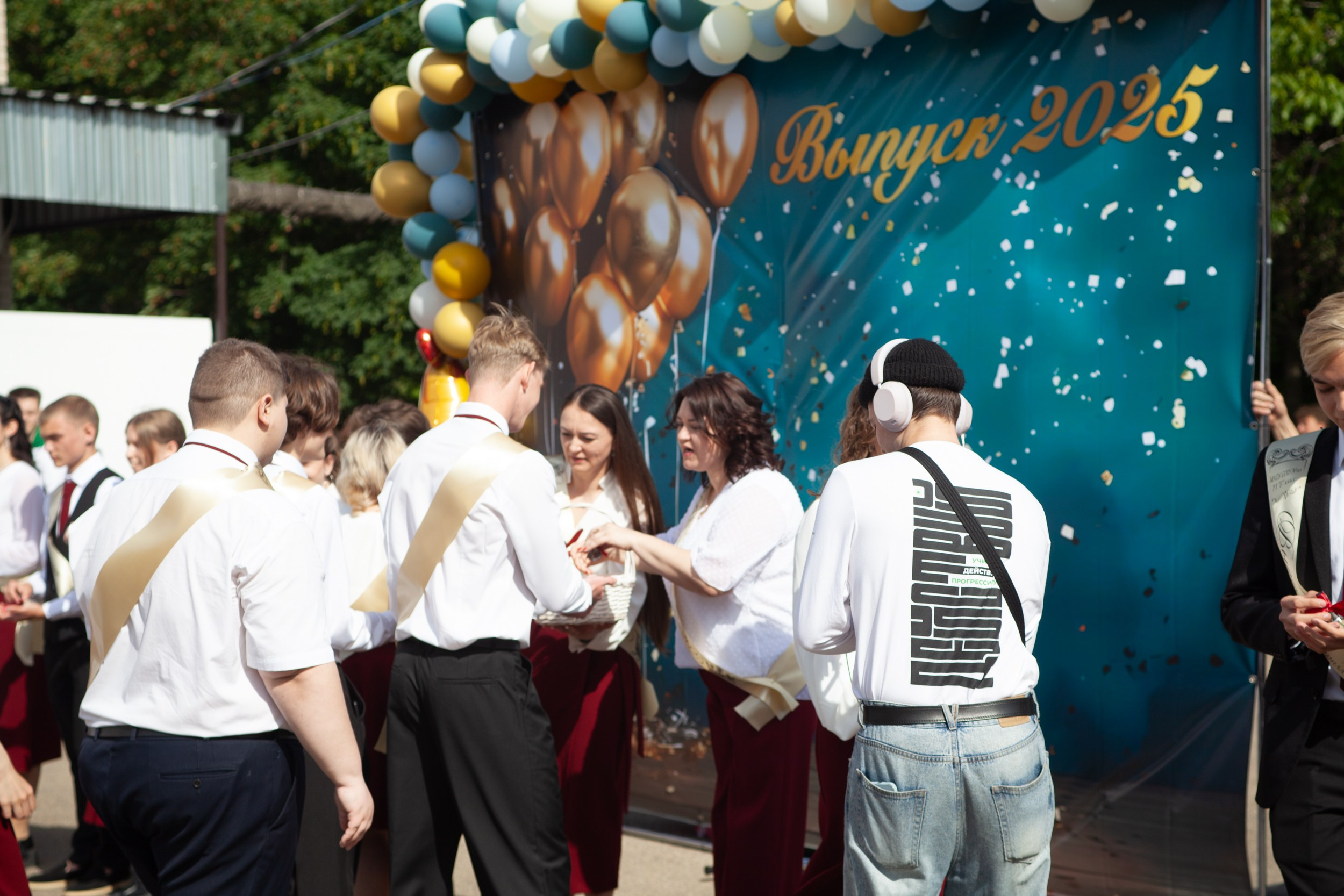 Последний звонок в Десяточке