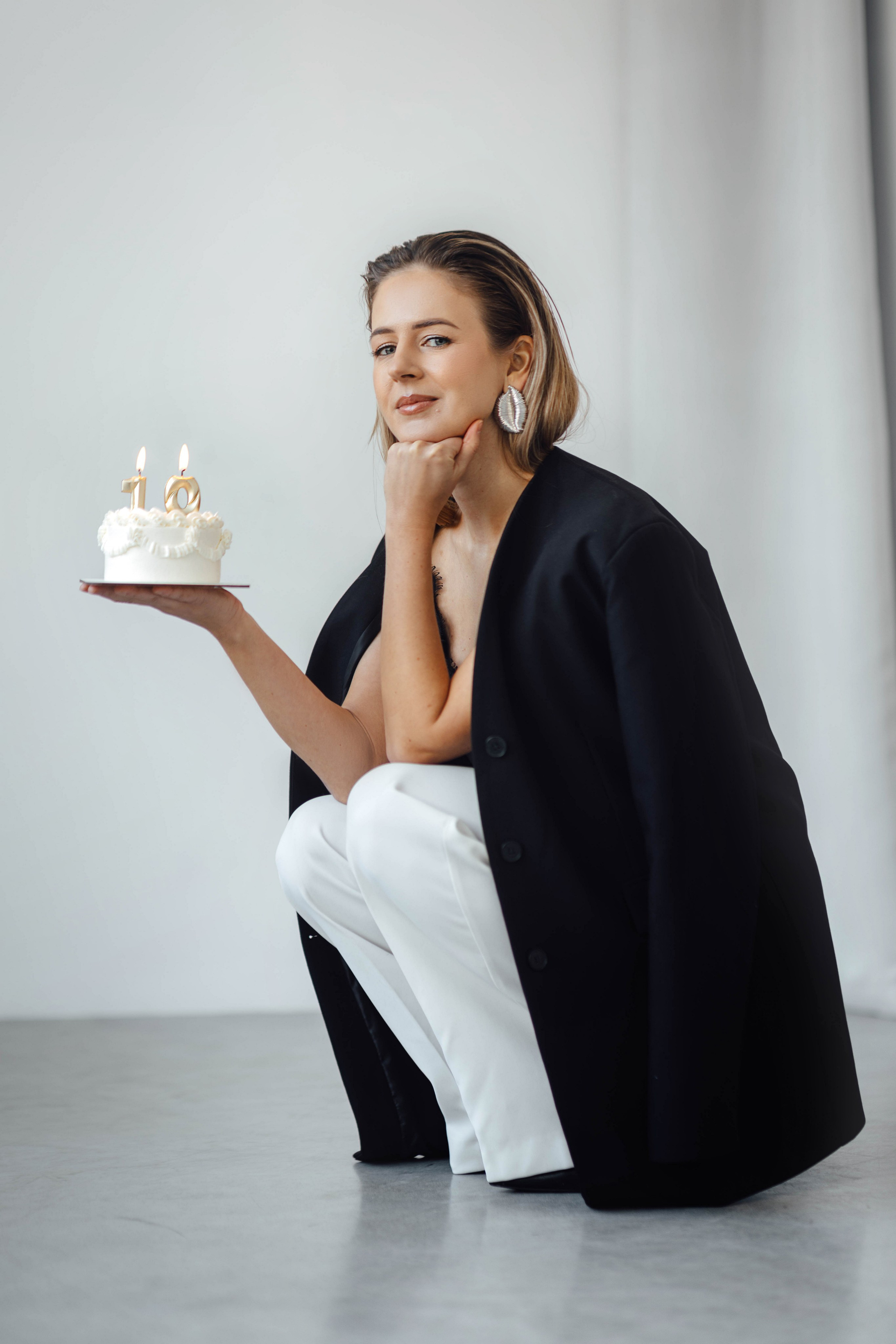 Александра, Lightstudio