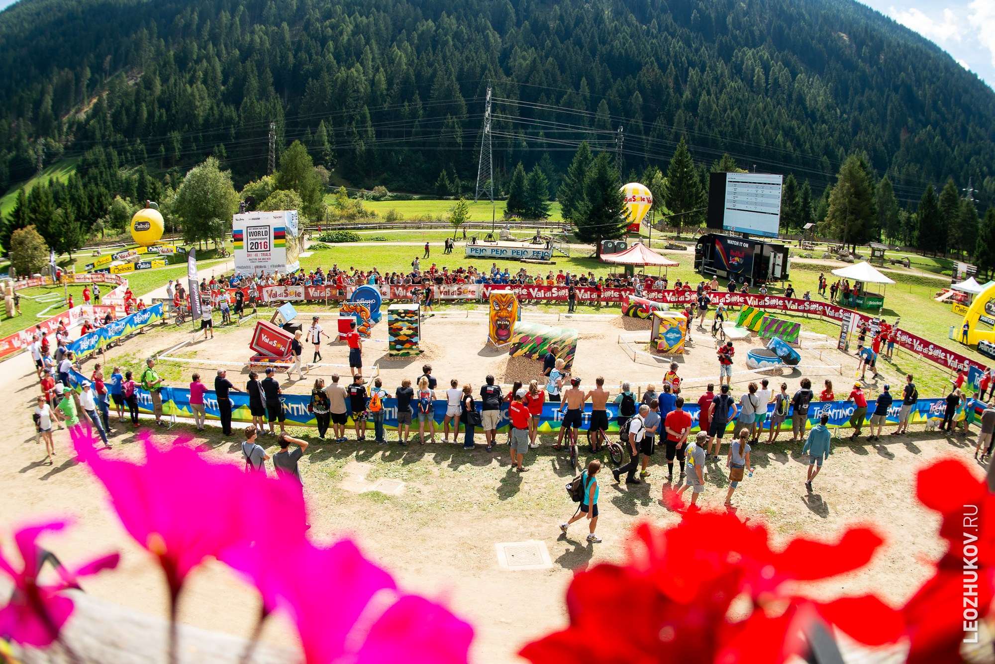 UCI Trials World Championships 2016 — finals. Sports photographer Leonid Zhukov