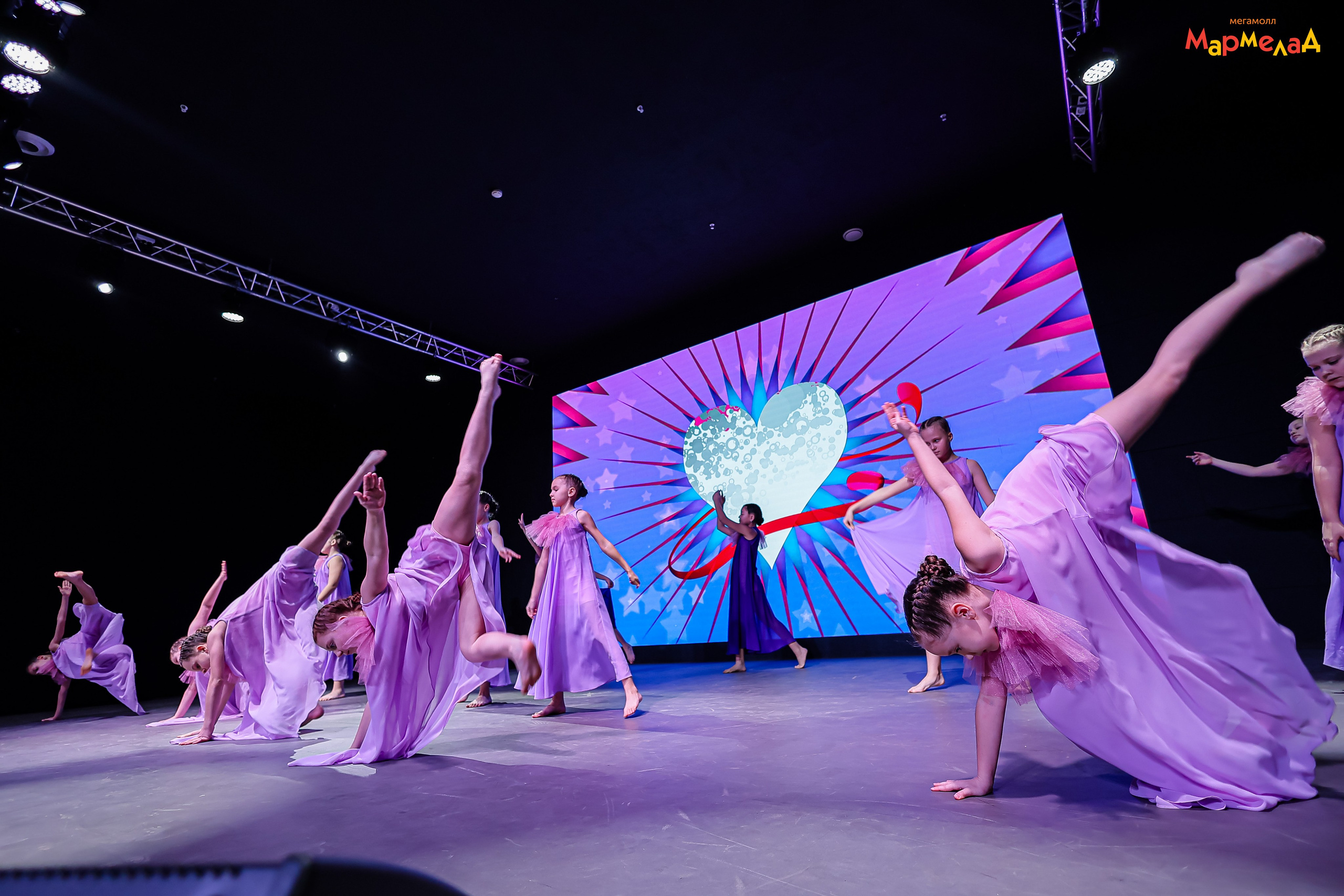 14.02 Любовь без границ в Мегамолл Мармелад. Команда специалистов в мире фотографии и видео. Детский фотограф, семейный фотограф