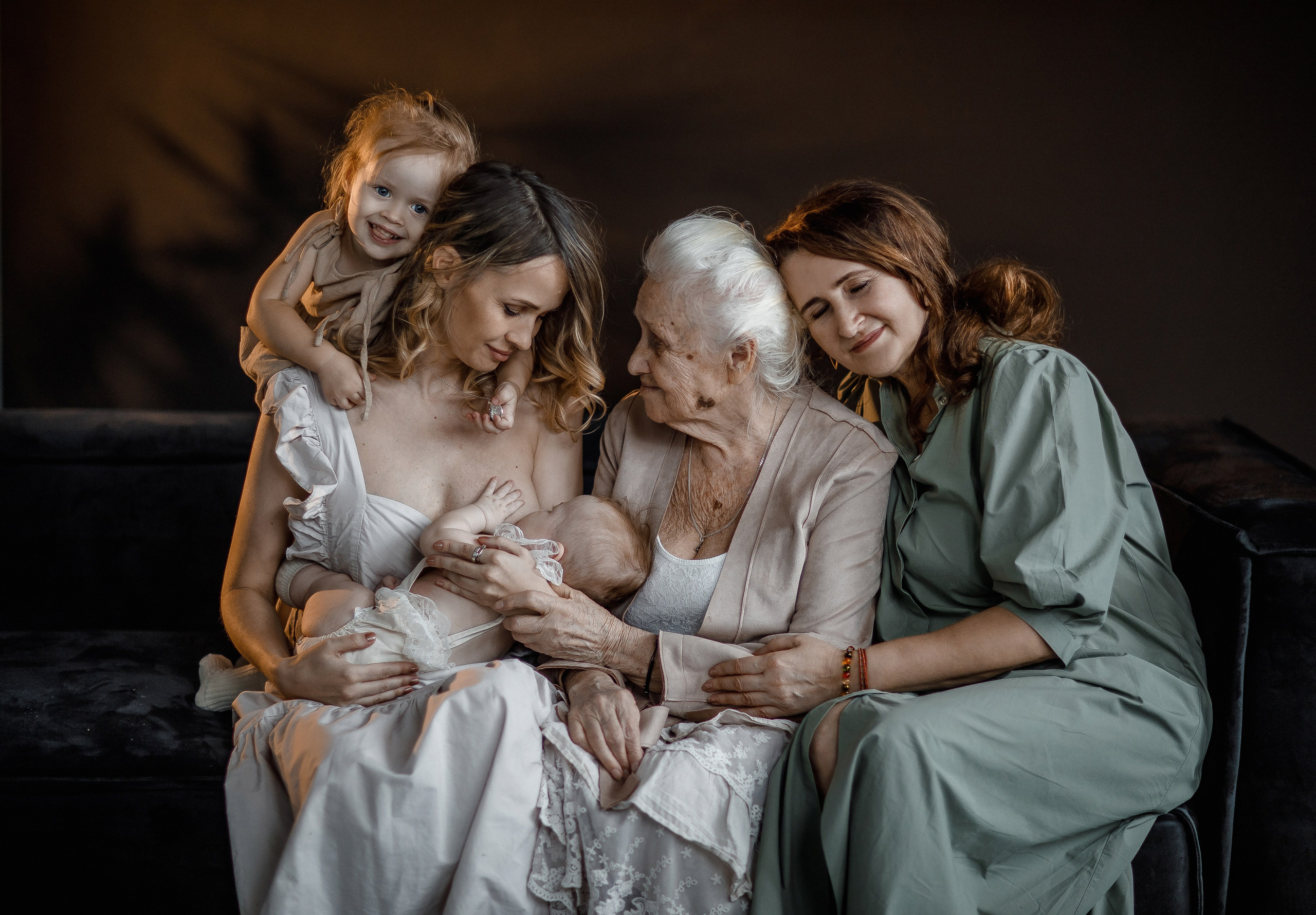 Фотограф материнства и таинства кормления Екатерина Кузьмин